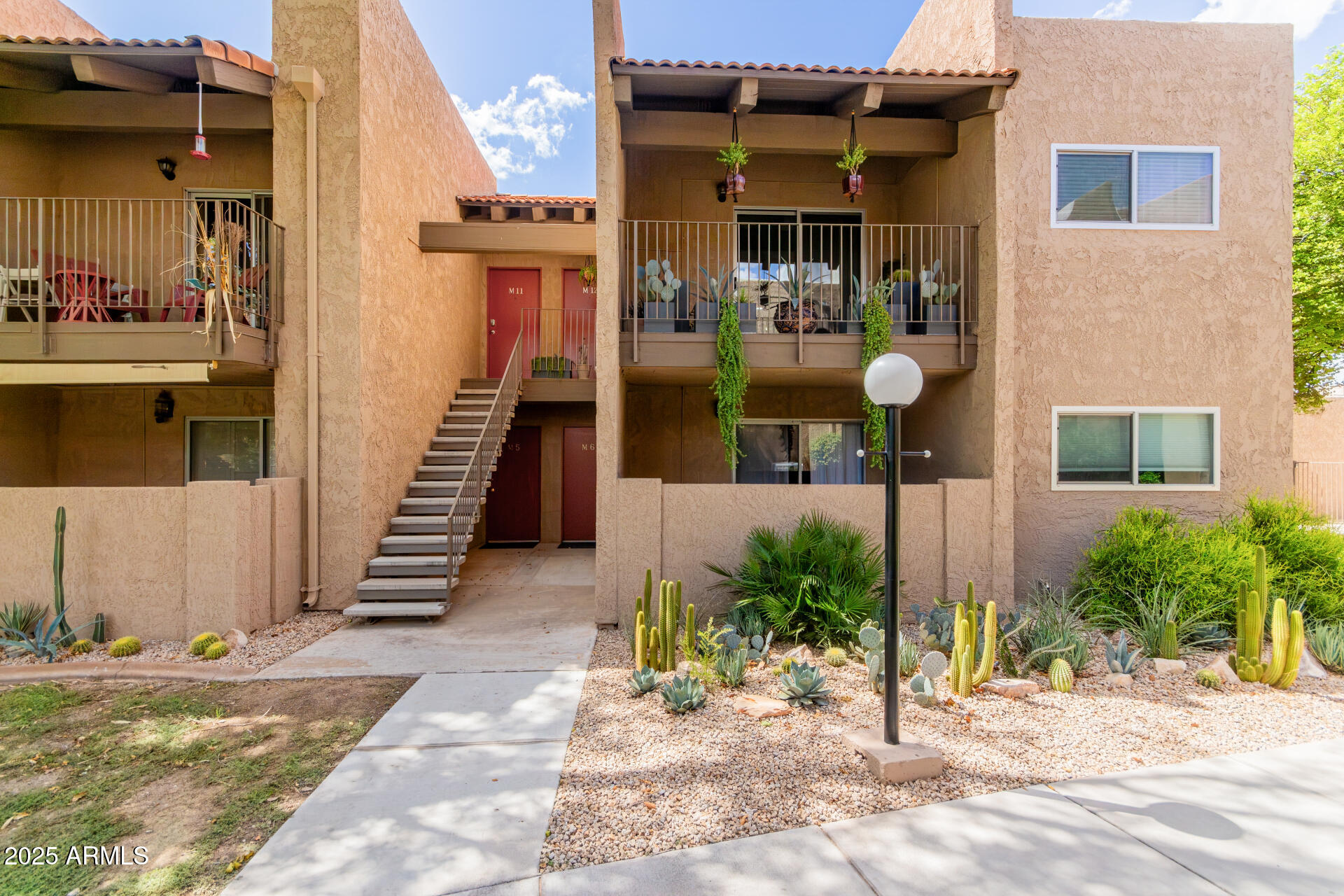 5525 E THOMAS Road M12