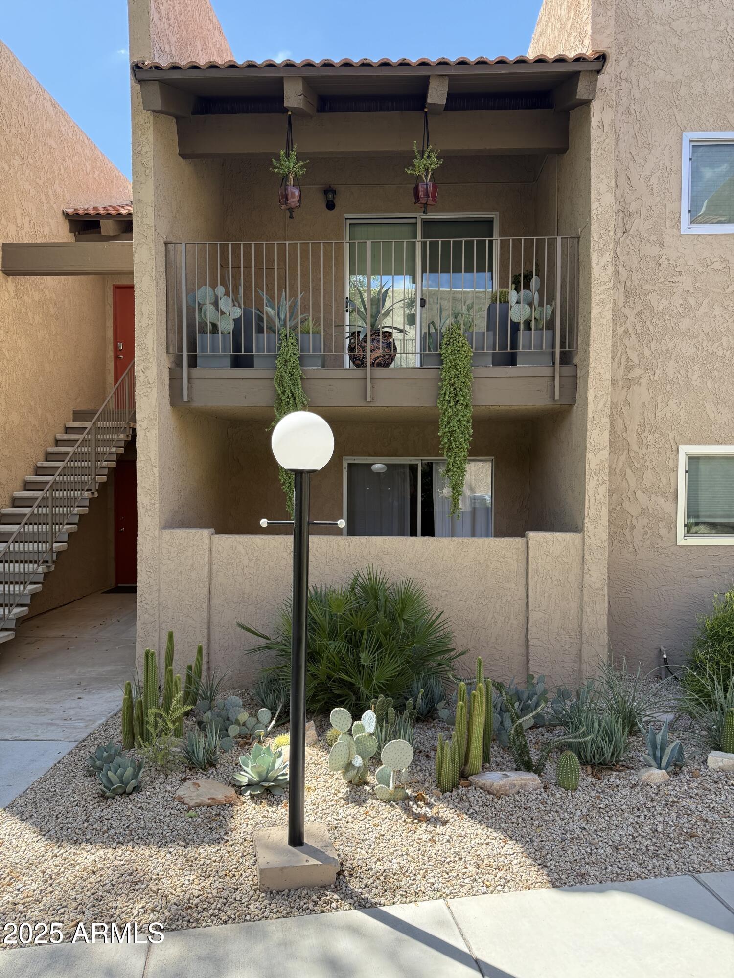 5525 E THOMAS Road M12