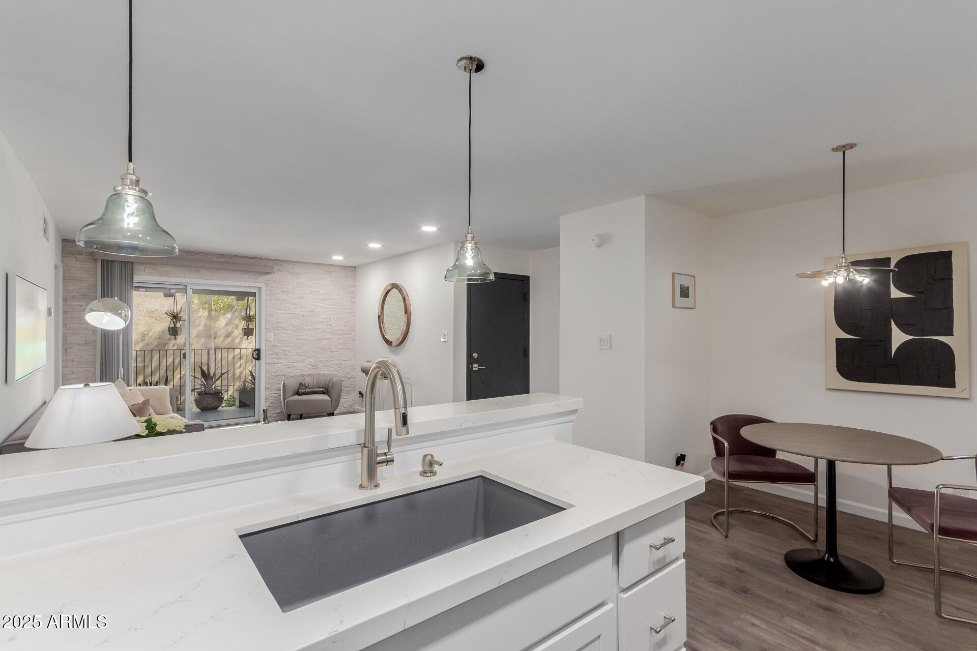5525 E THOMAS Road M12