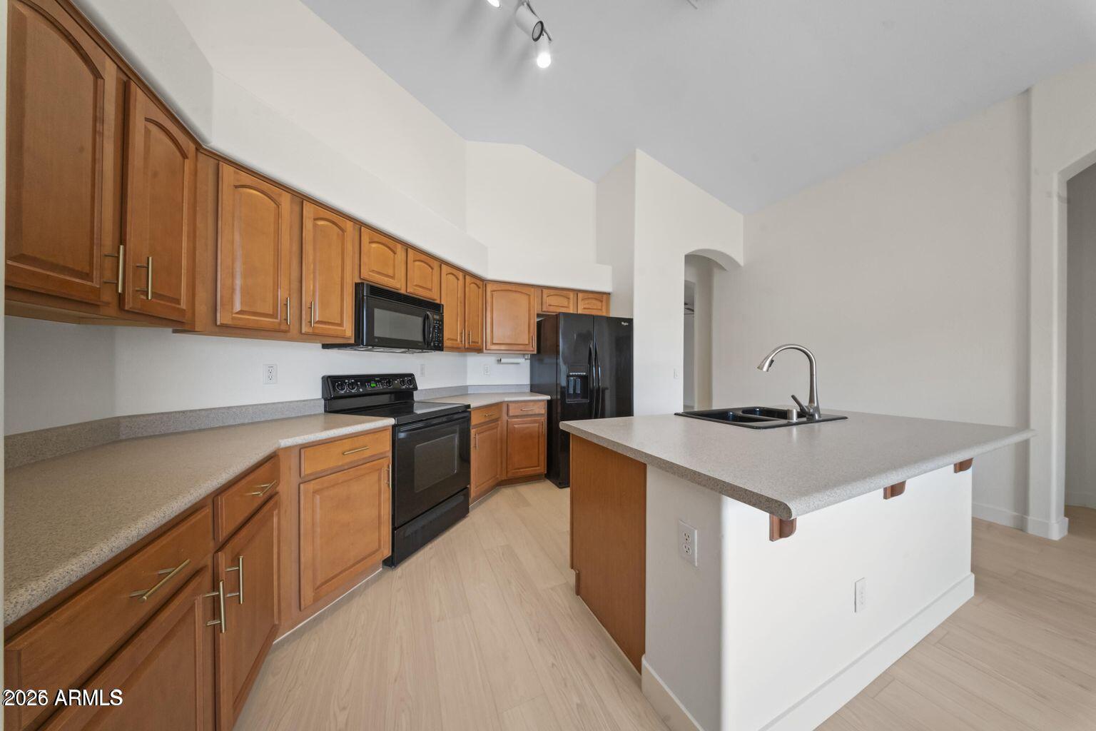 4315 E REDWOOD Lane