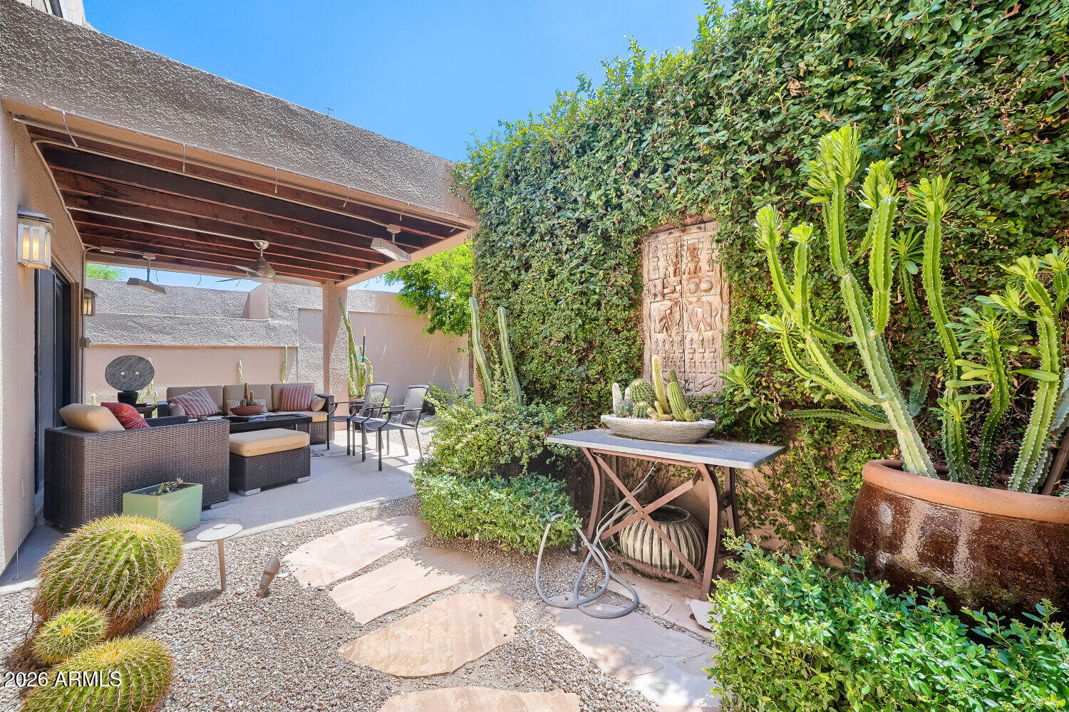 3047 E STELLA Lane