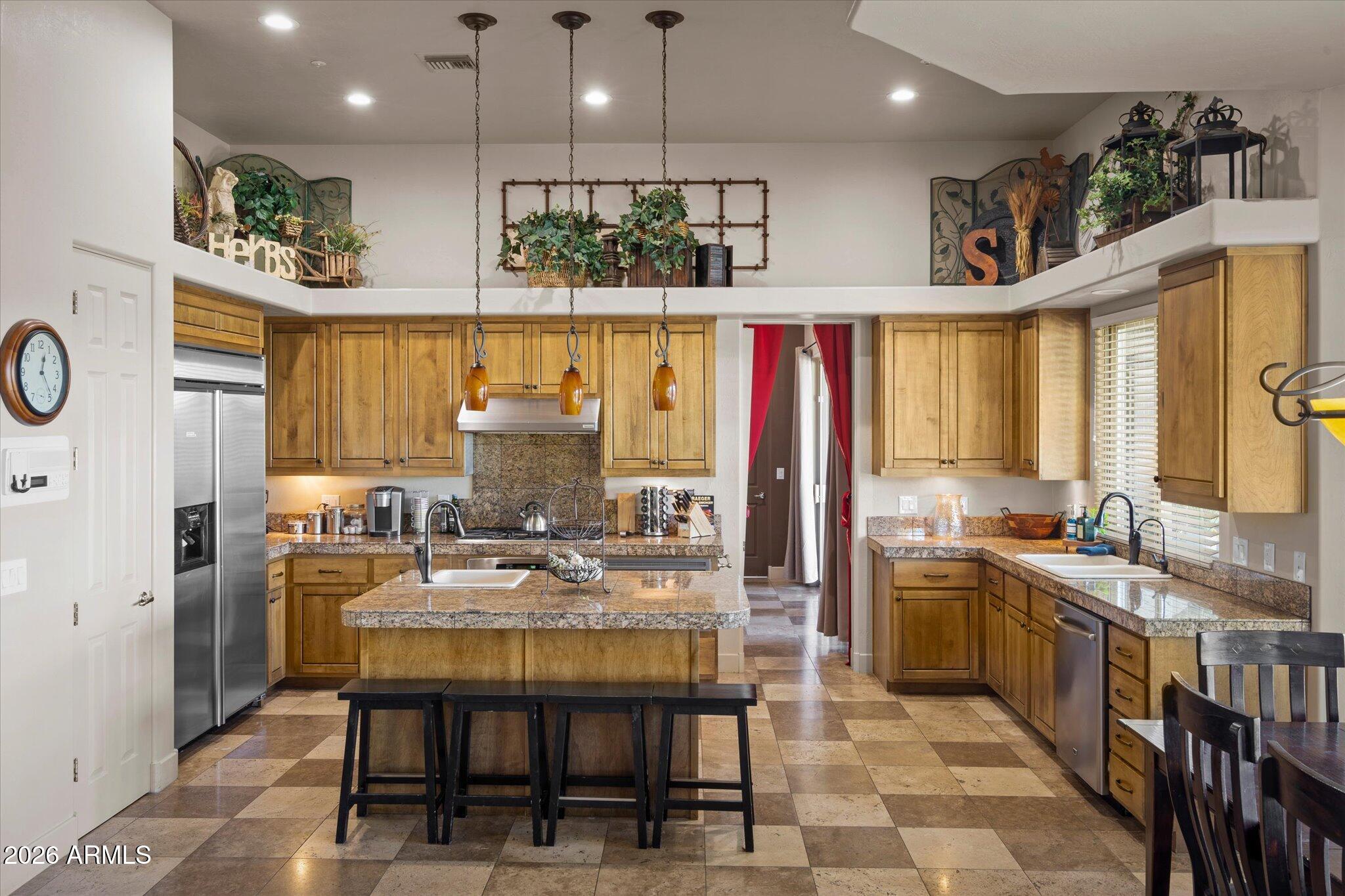 10450 N 117th Place