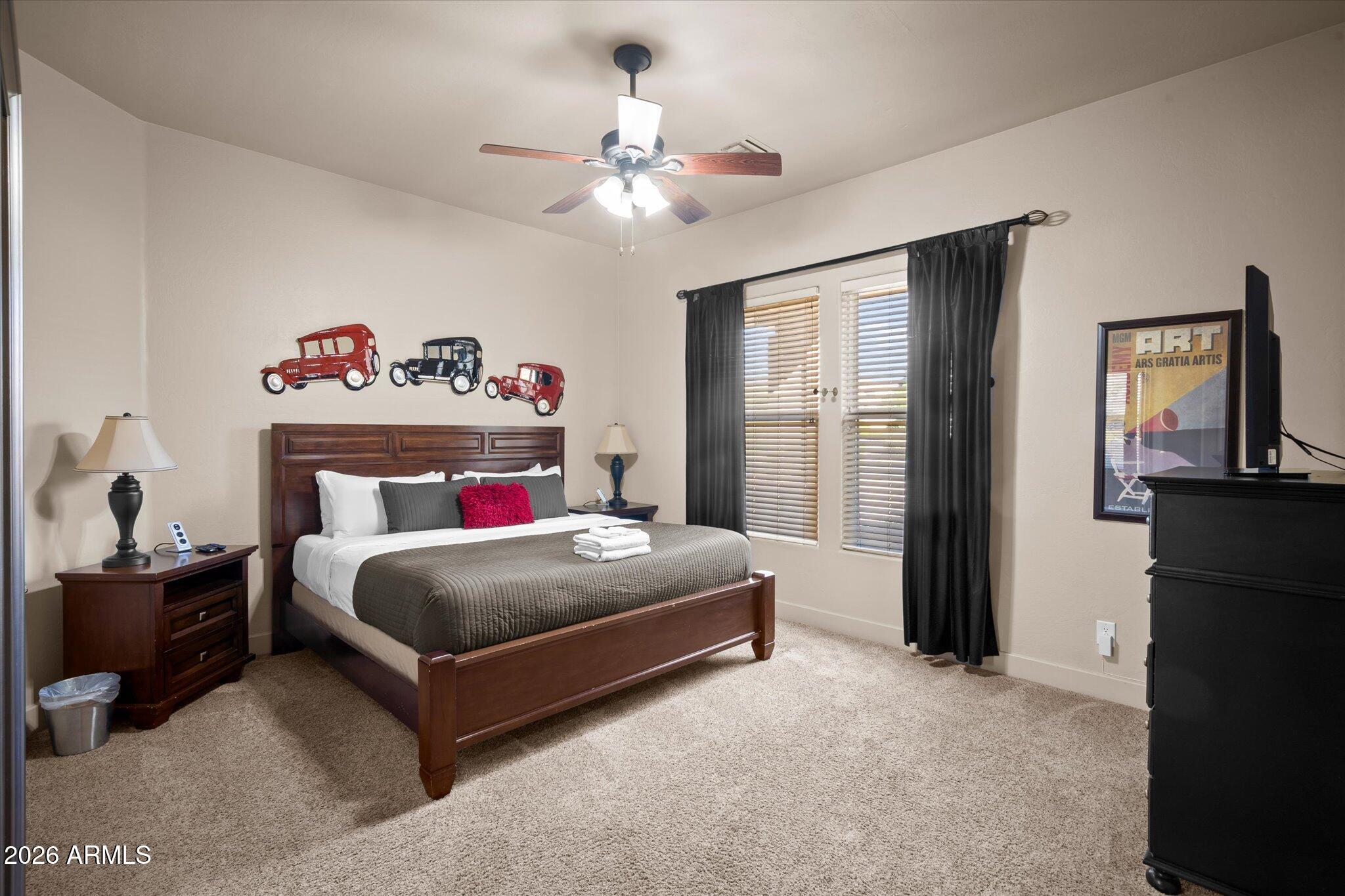 10450 N 117th Place