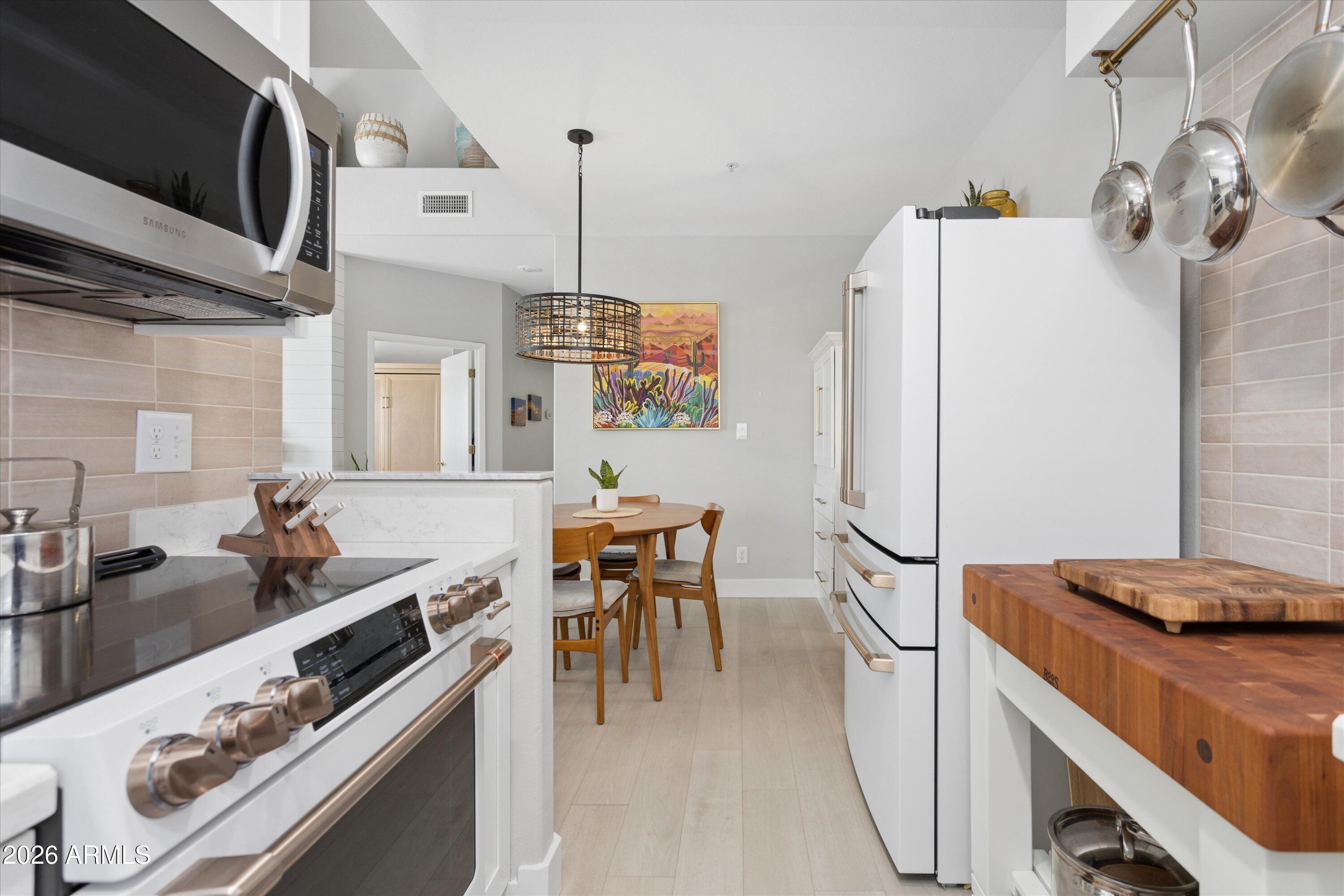 7710 E GAINEY RANCH Road 241