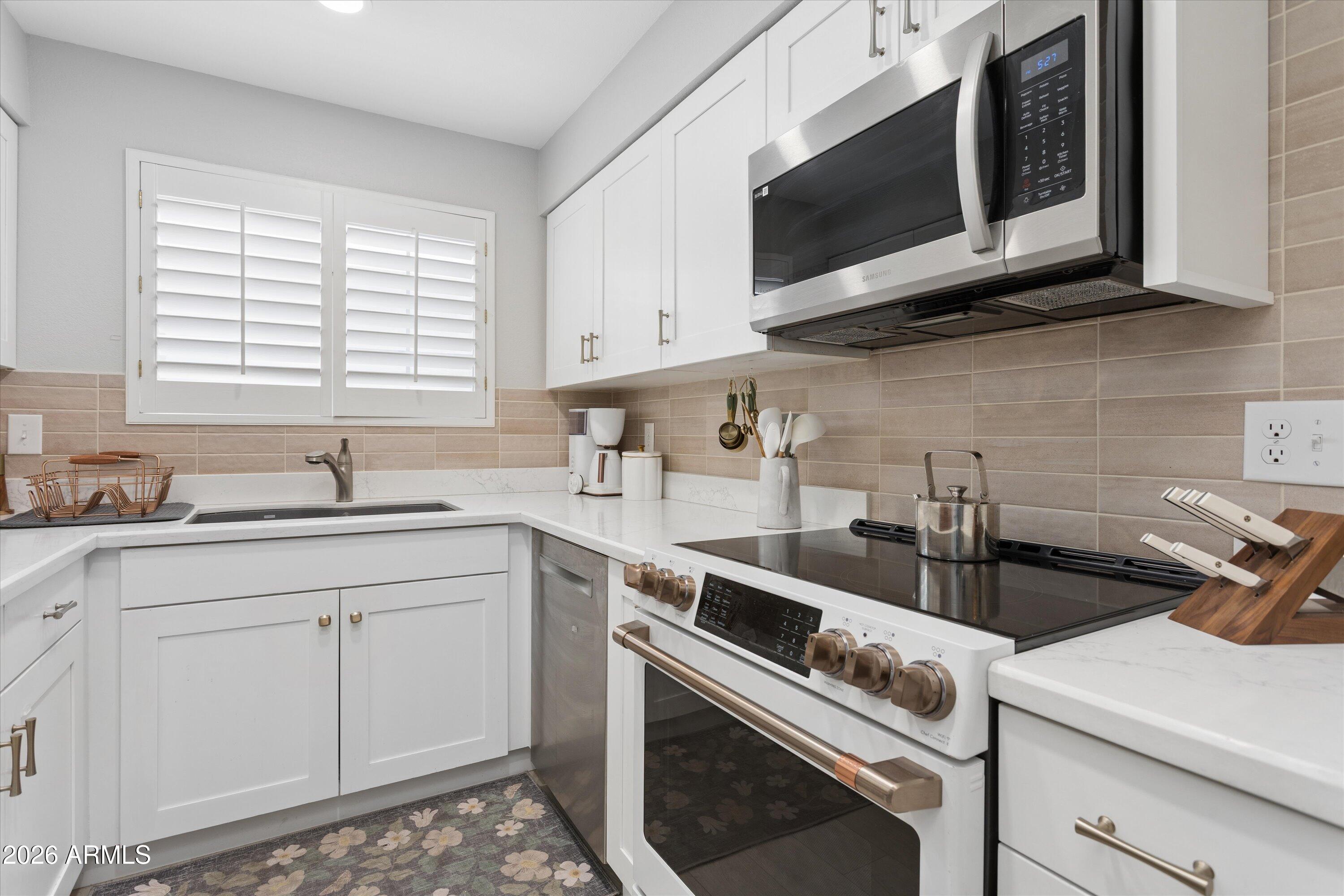 7710 E GAINEY RANCH Road 241