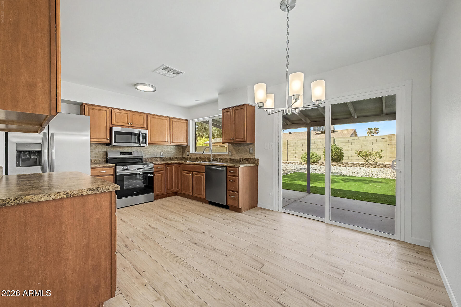 3720 W LIBBY Street