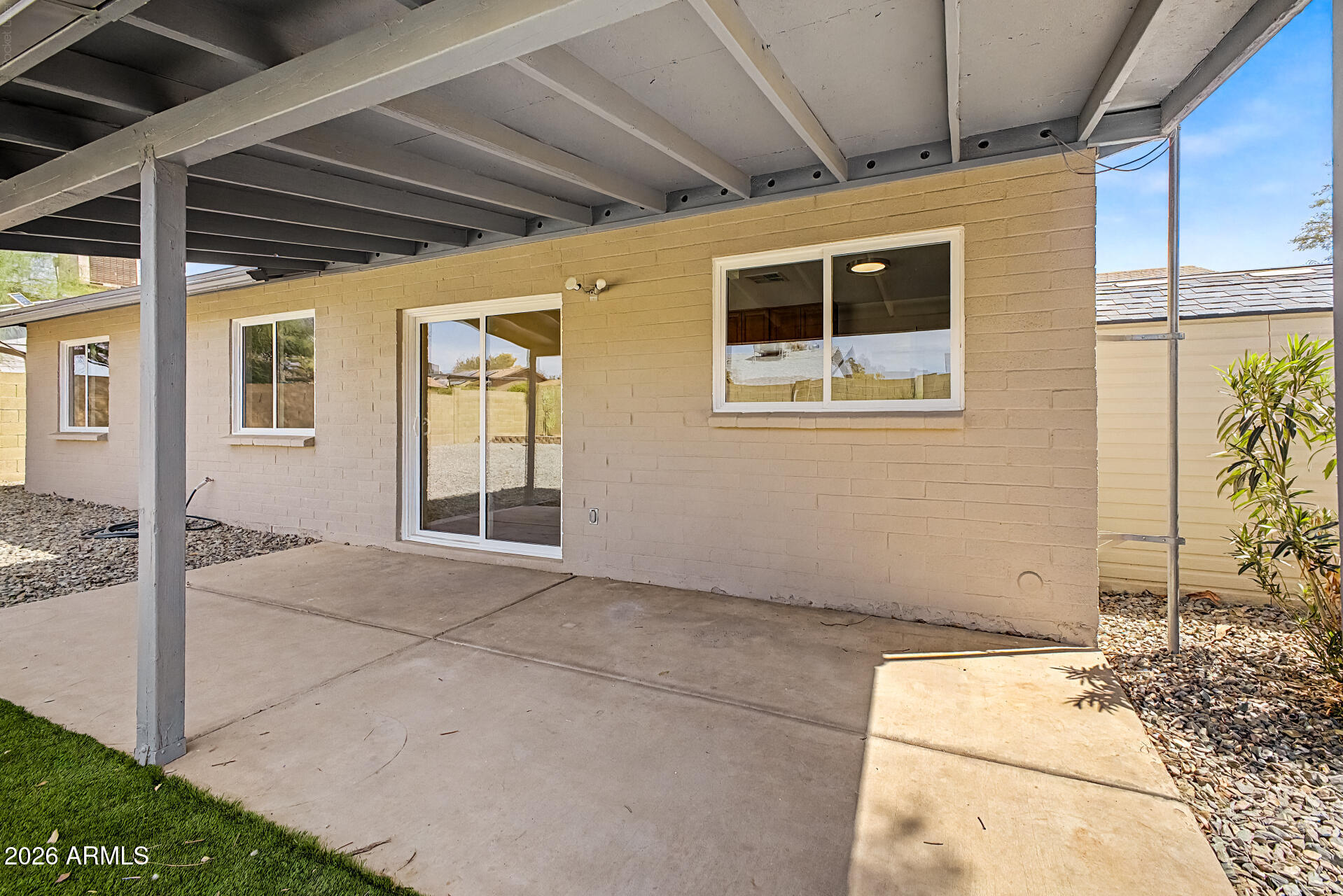 3720 W LIBBY Street