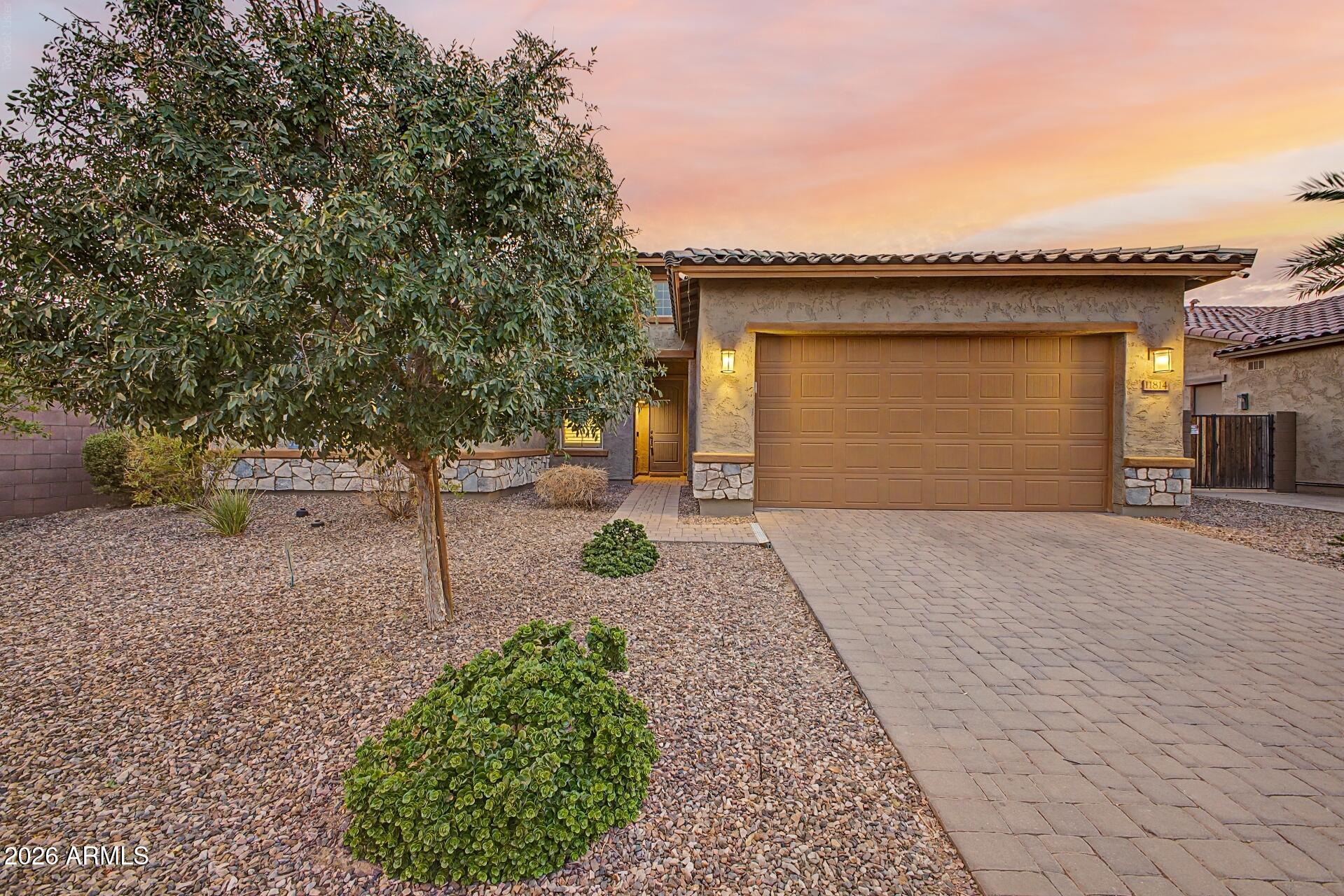 11814 S 51ST Drive