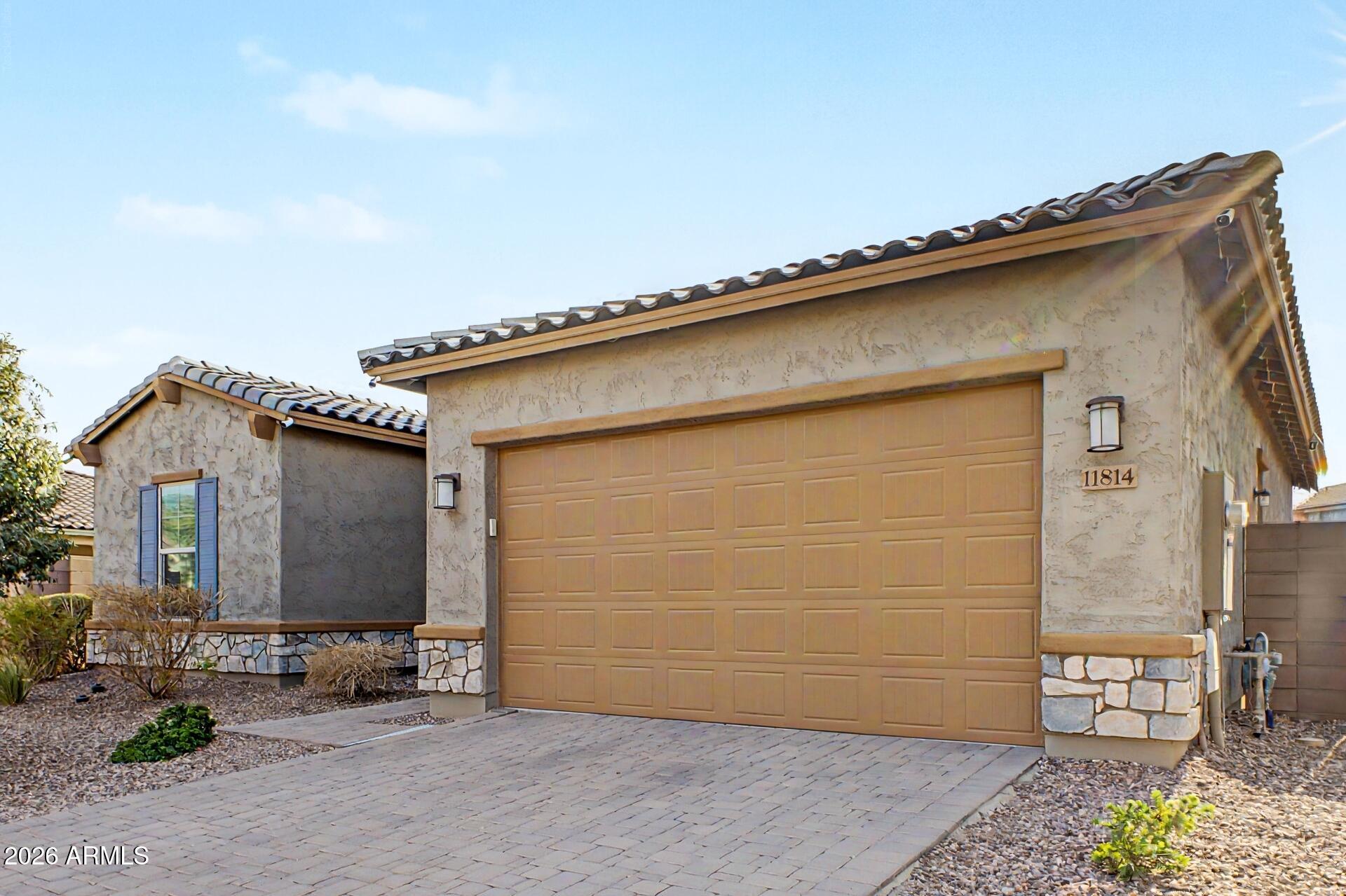 11814 S 51ST Drive