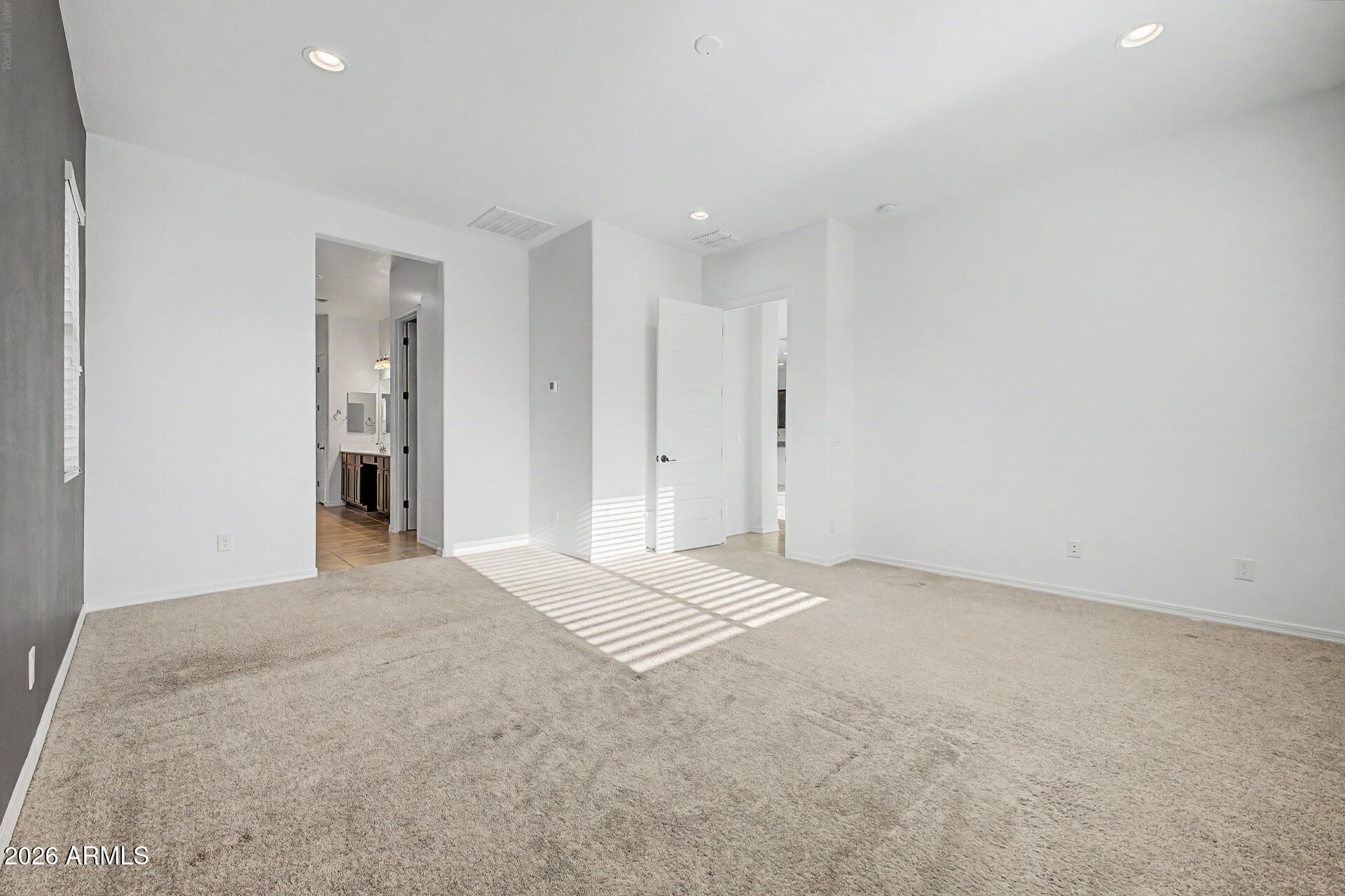 11814 S 51ST Drive