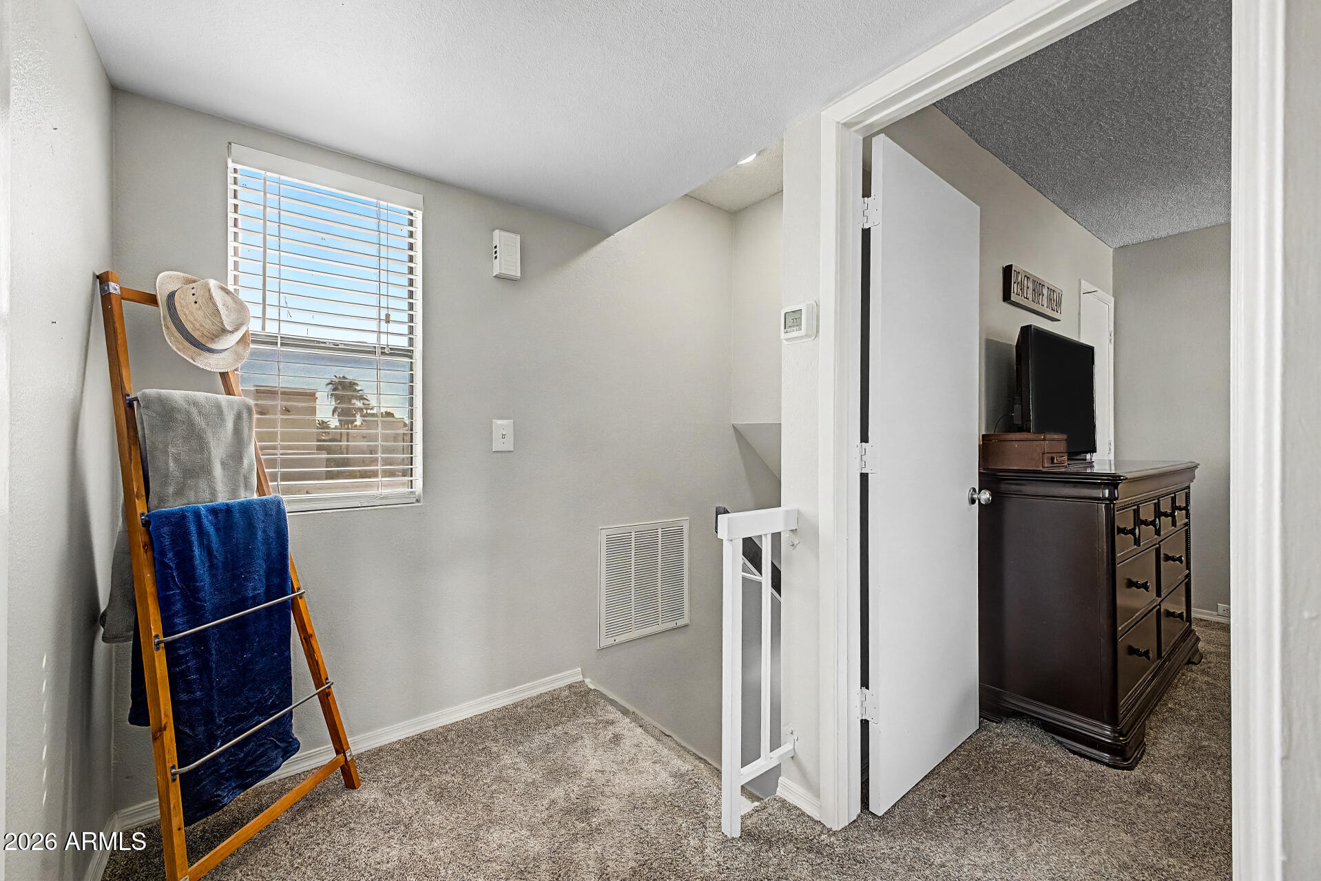4902 E HAZEL Drive 1
