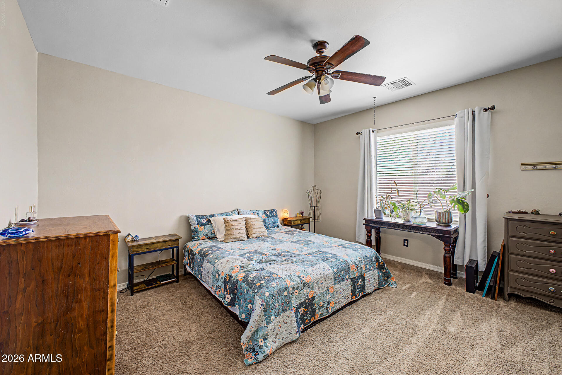 25399 W HEATHERMOOR Drive