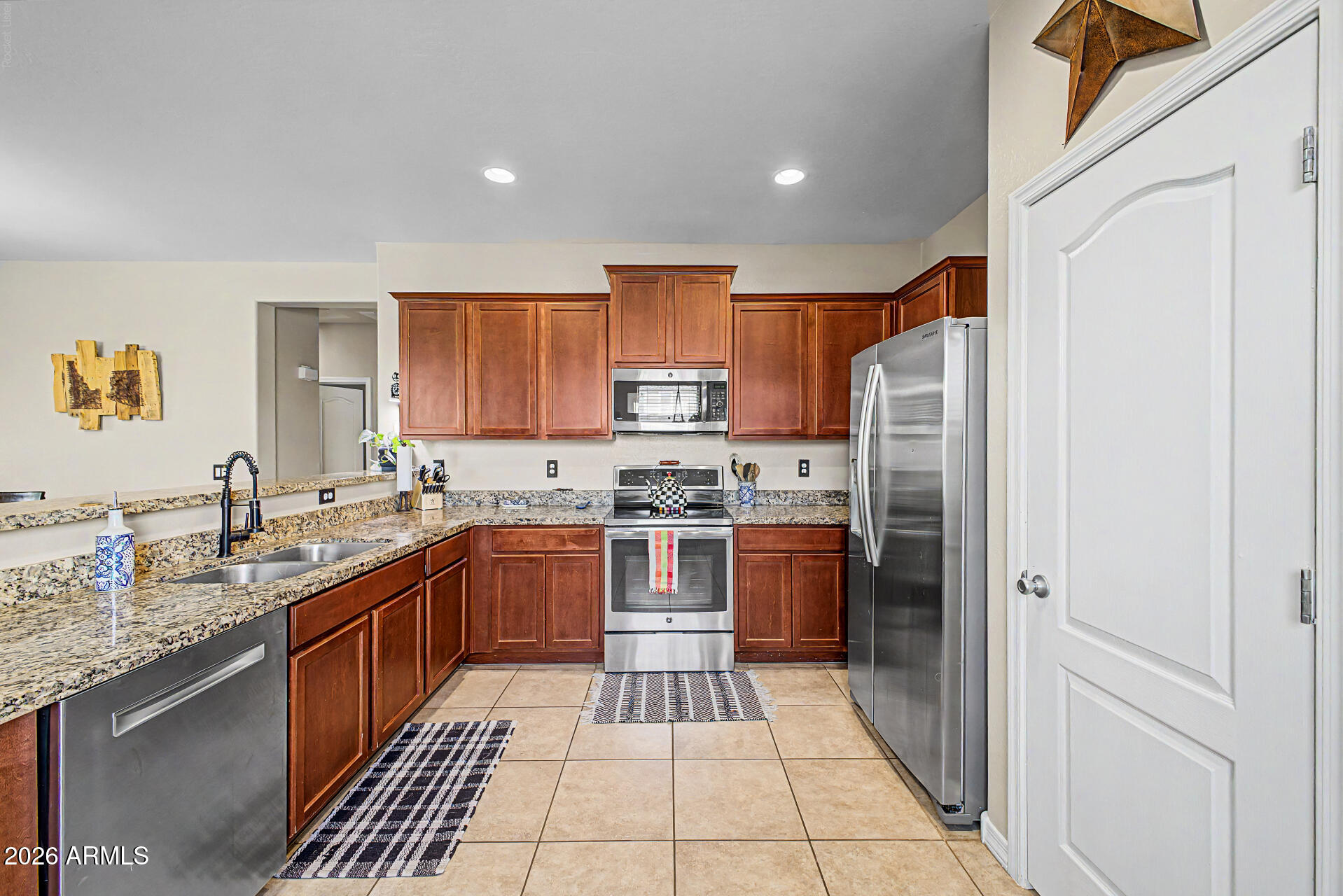 25399 W HEATHERMOOR Drive