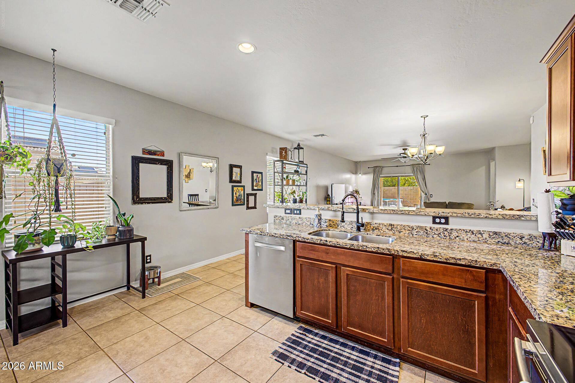 25399 W HEATHERMOOR Drive