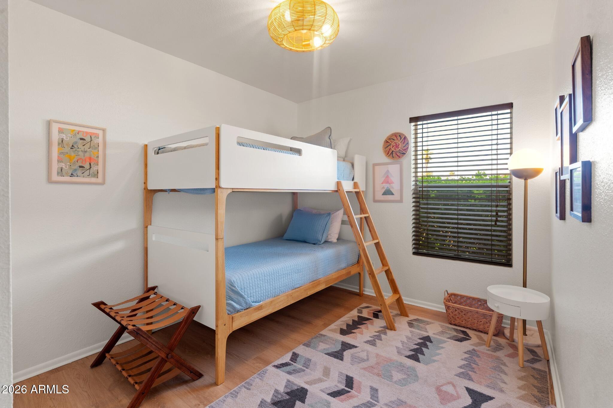 3911 E DAHLIA Drive