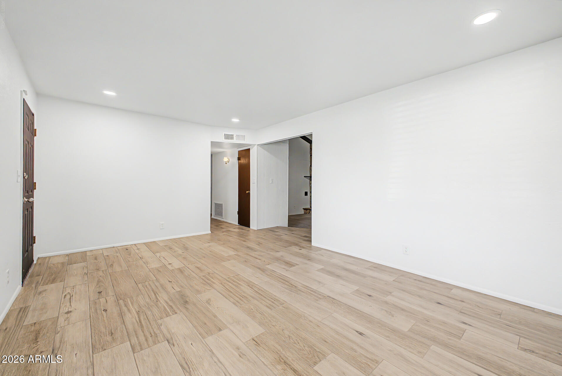 1326 S SPUR
