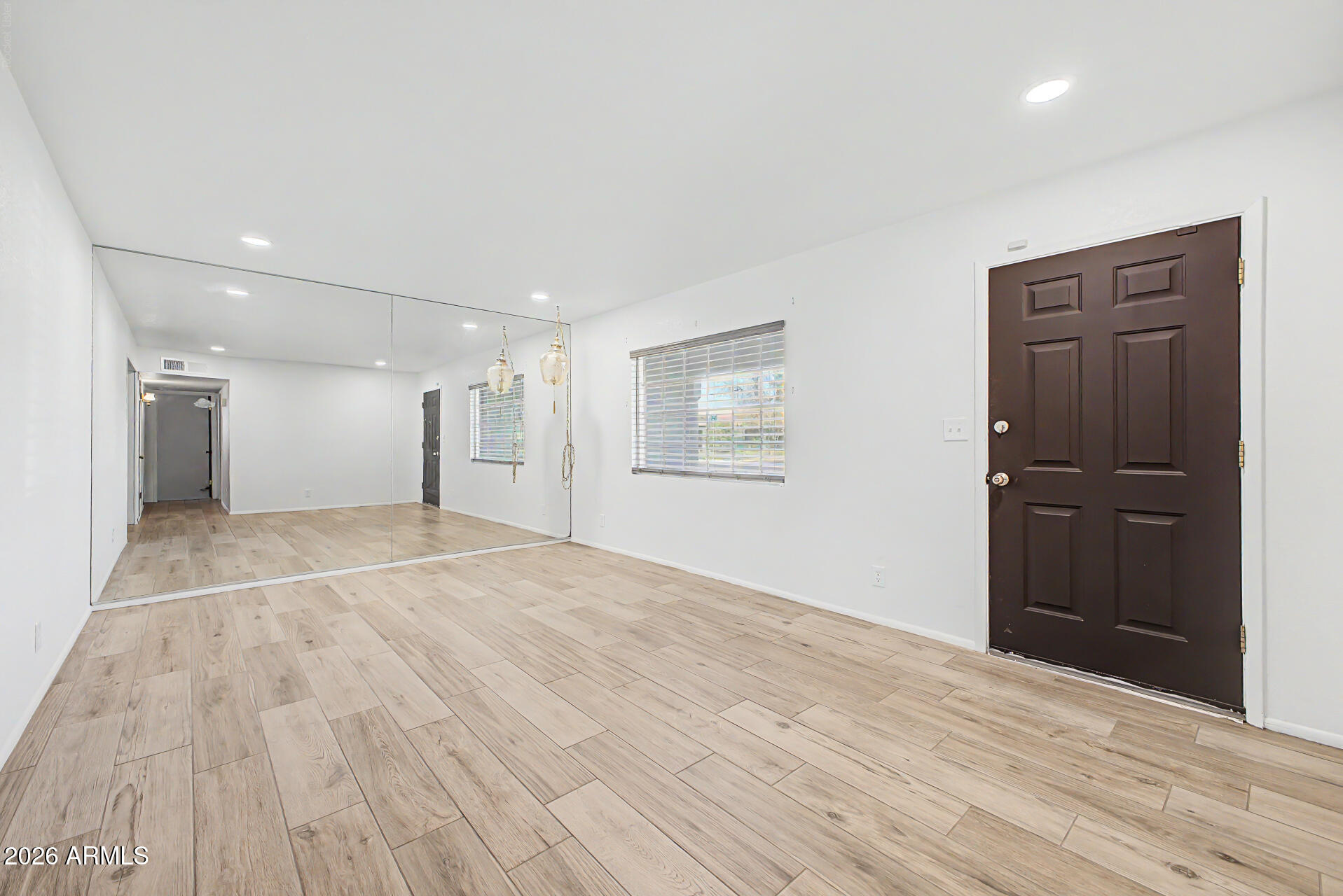 1326 S SPUR