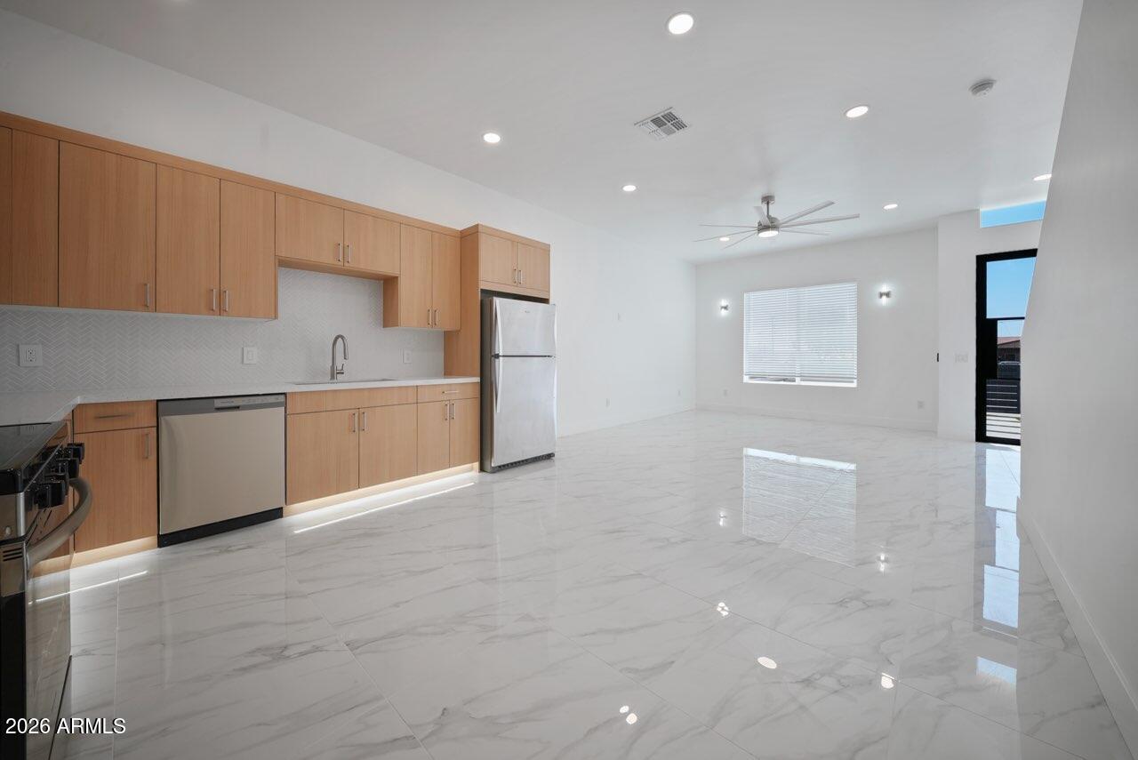 108 W BASELINE Road