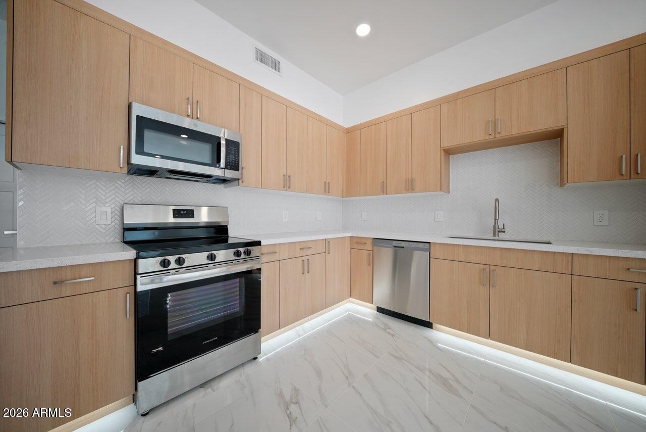 108 W BASELINE Road