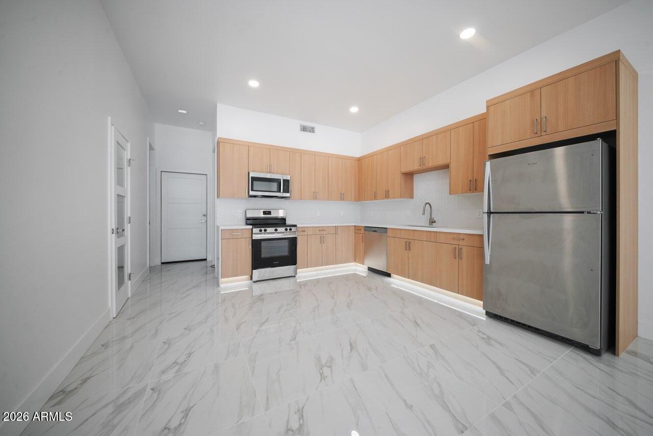 108 W BASELINE Road