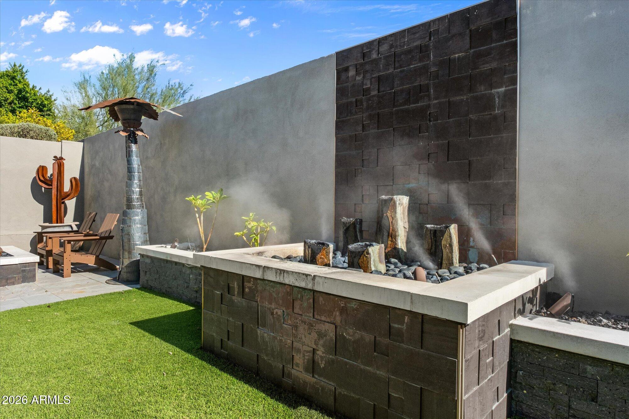 10401 E HELM Drive