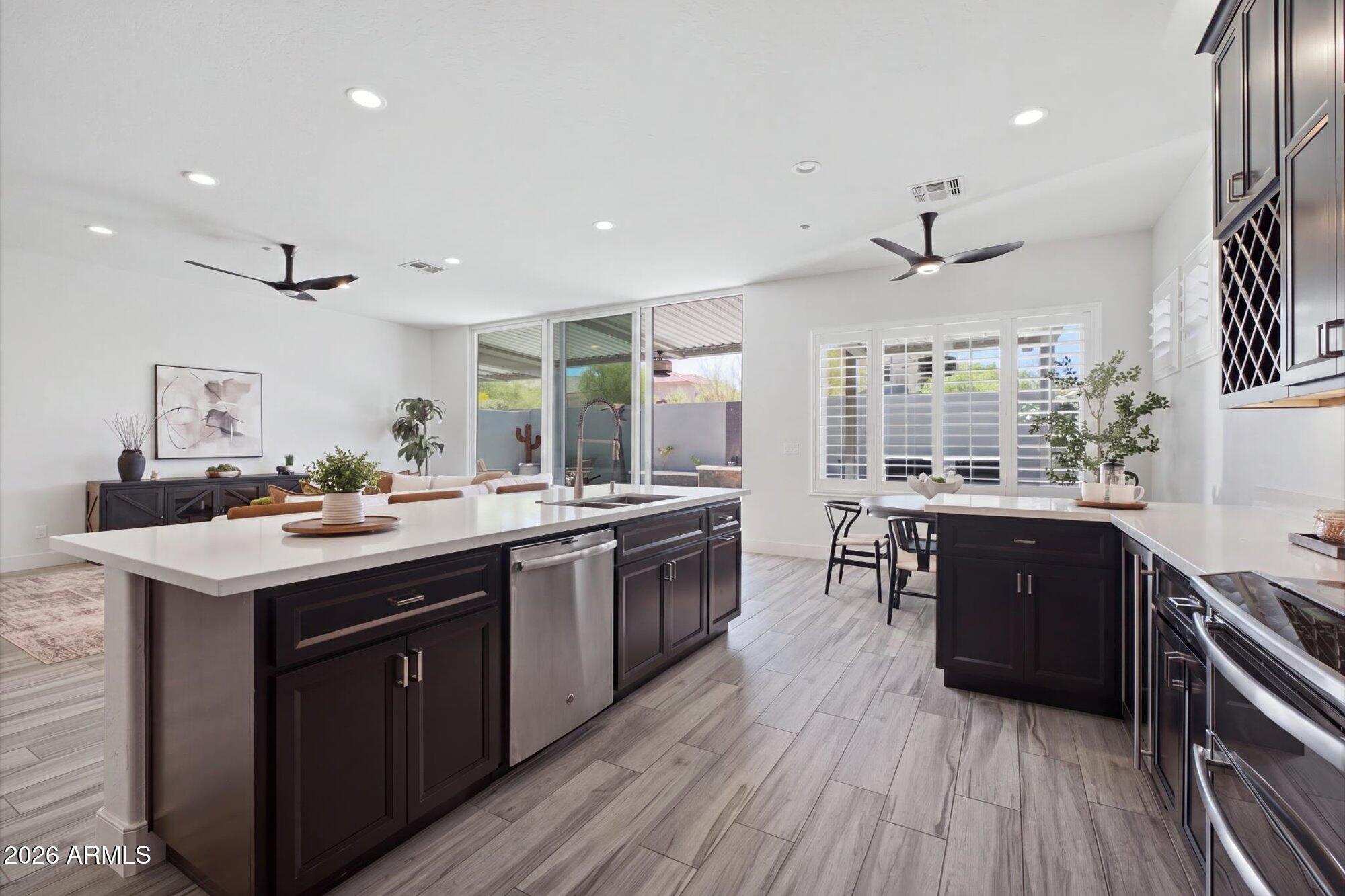 10401 E HELM Drive