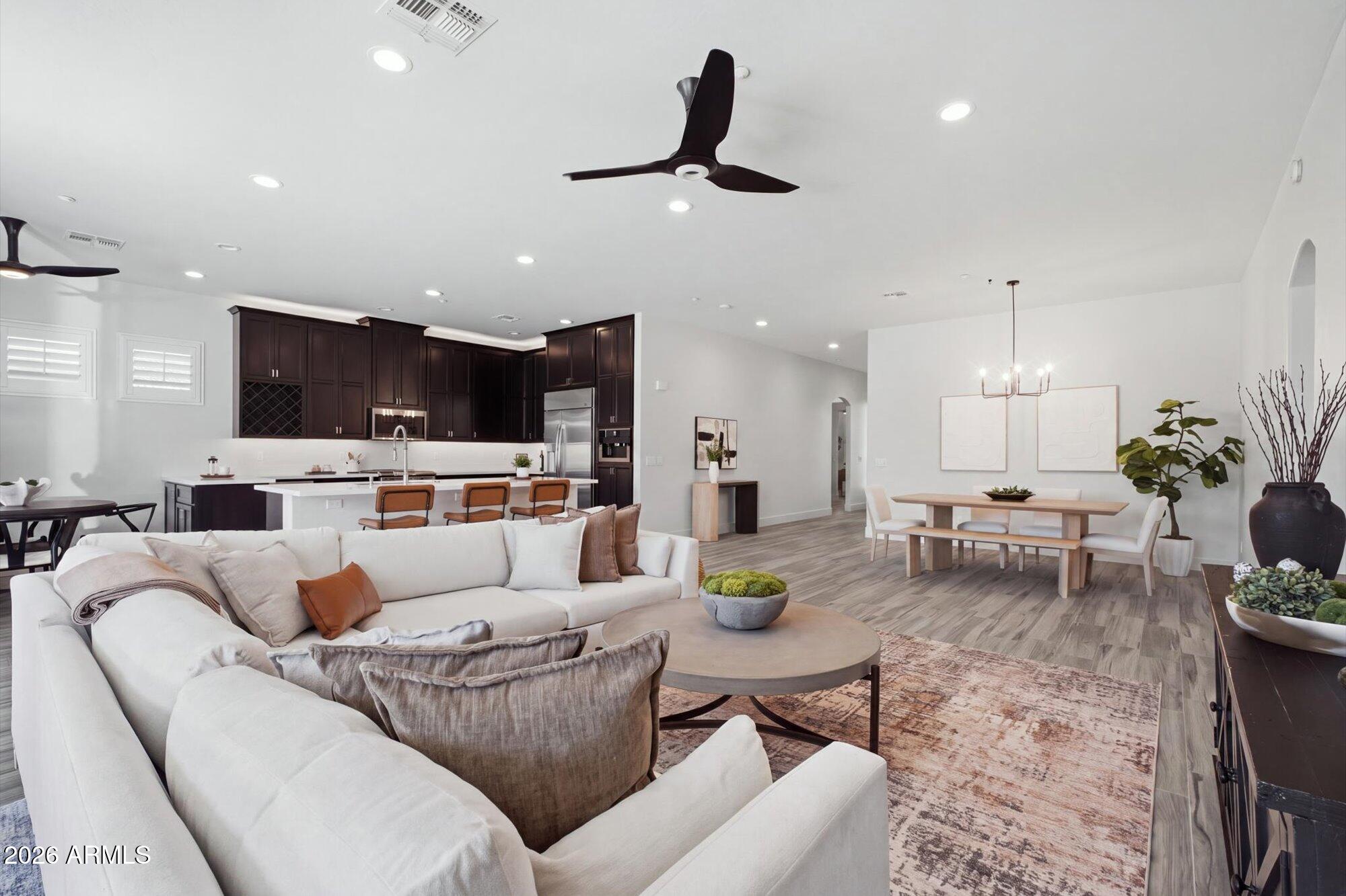 10401 E HELM Drive