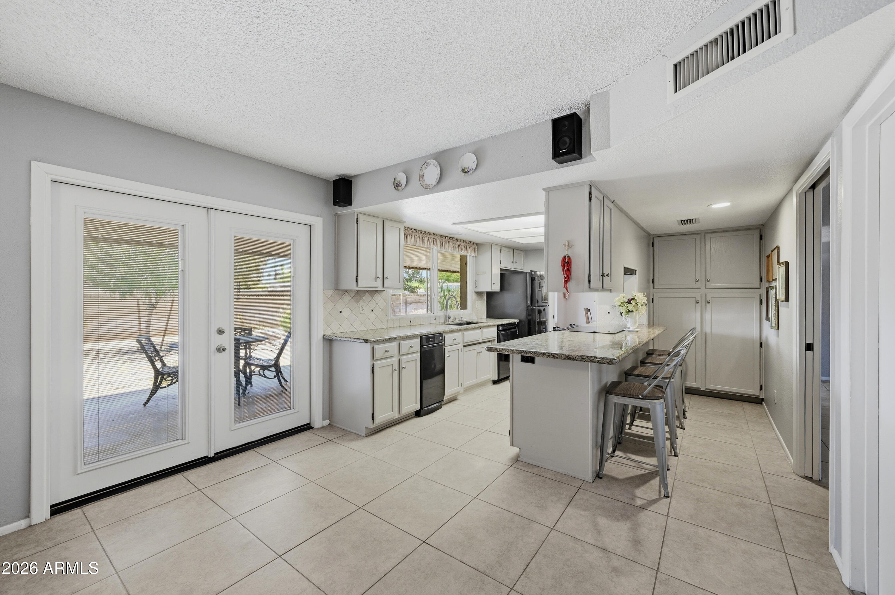 4806 S Kachina Drive