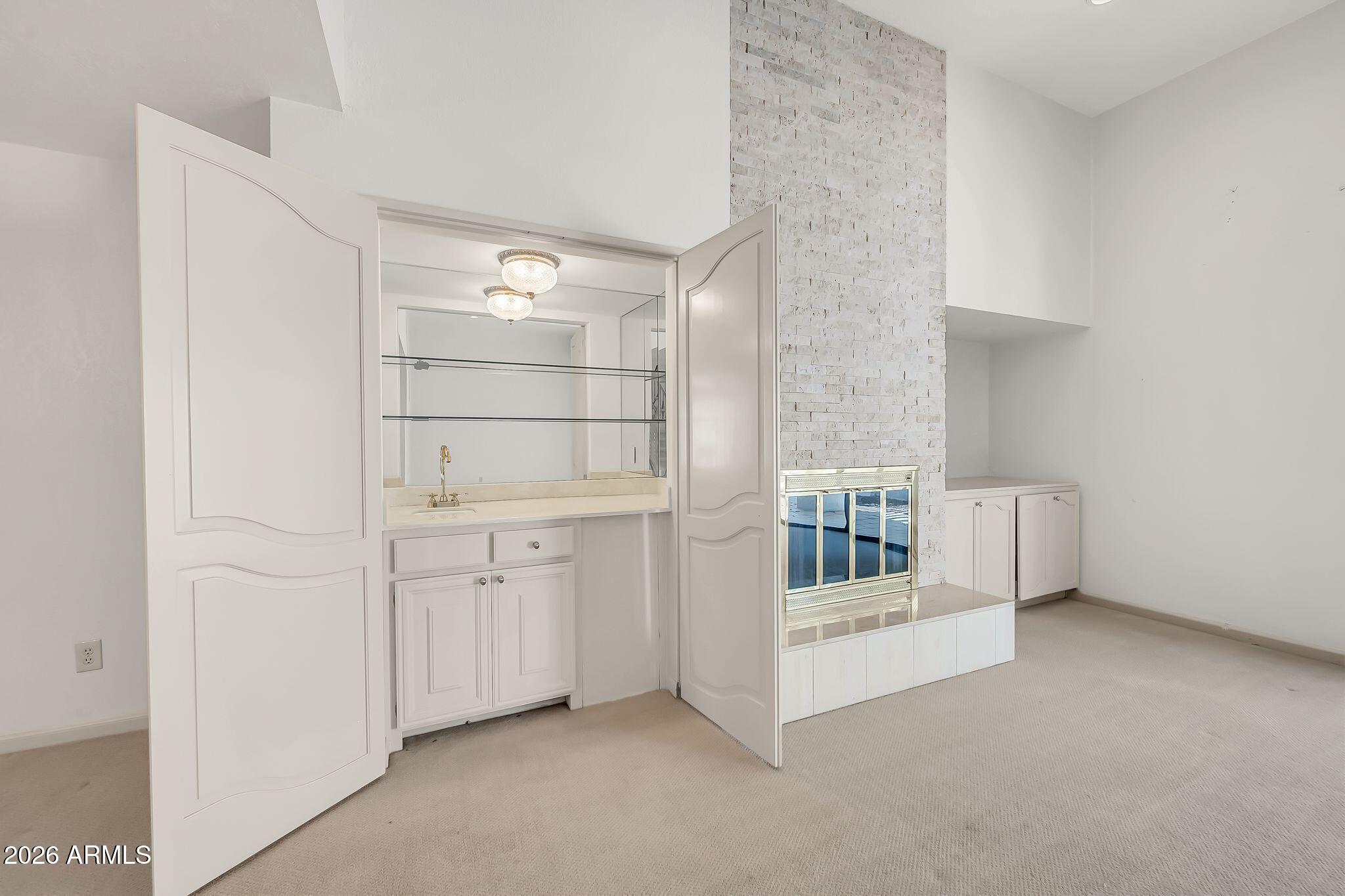 77 E MISSOURI Avenue 57