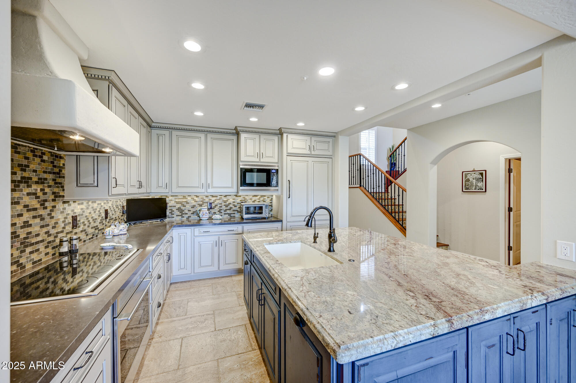 20802 N Grayhawk Drive 1131