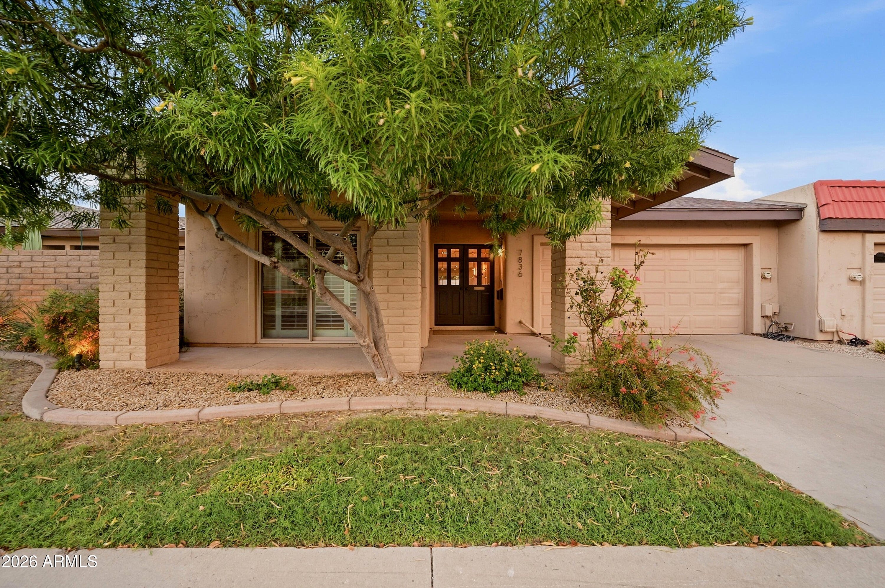 7836 E CRESTWOOD Way