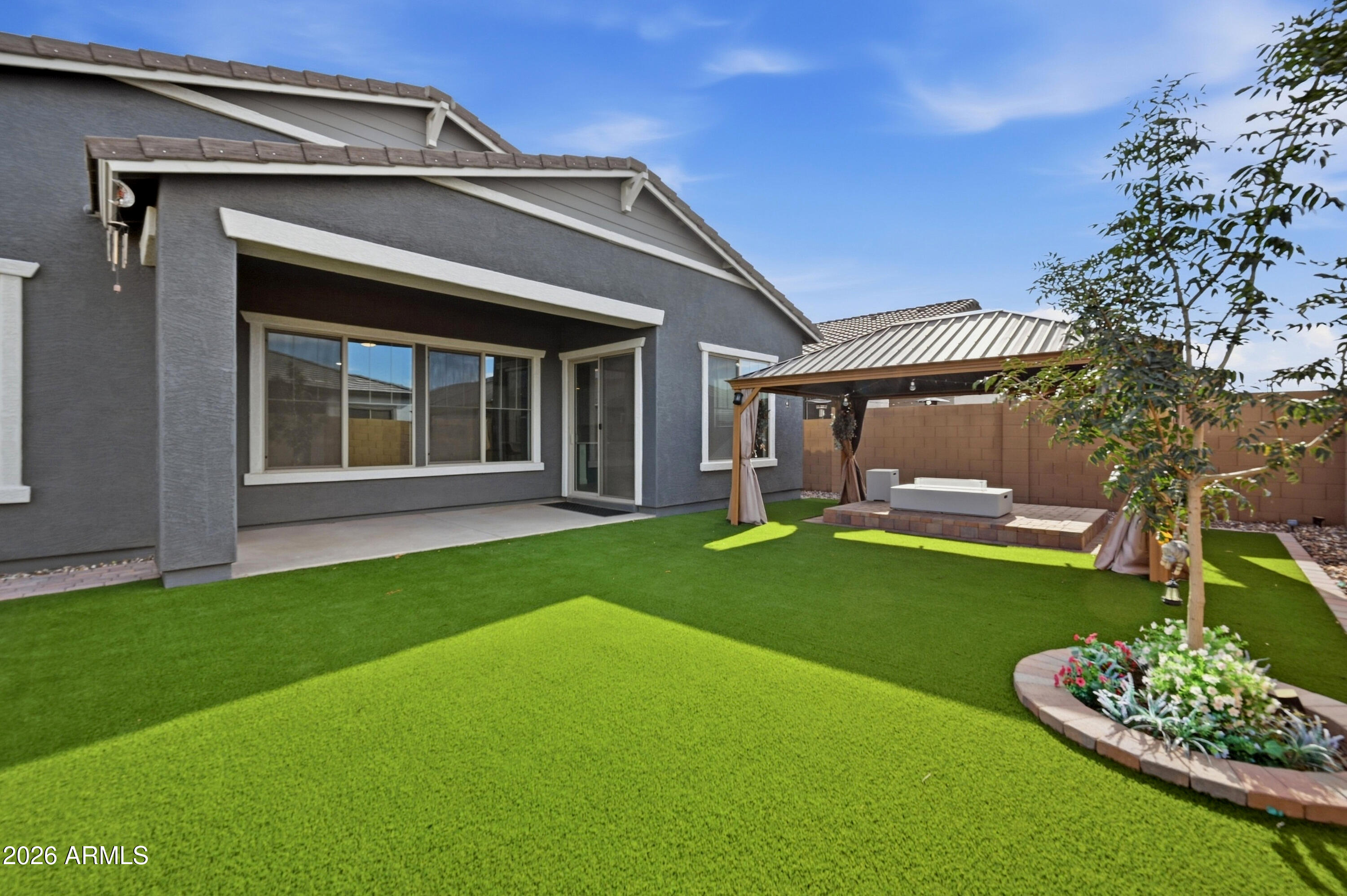 22658 E Roundup Way