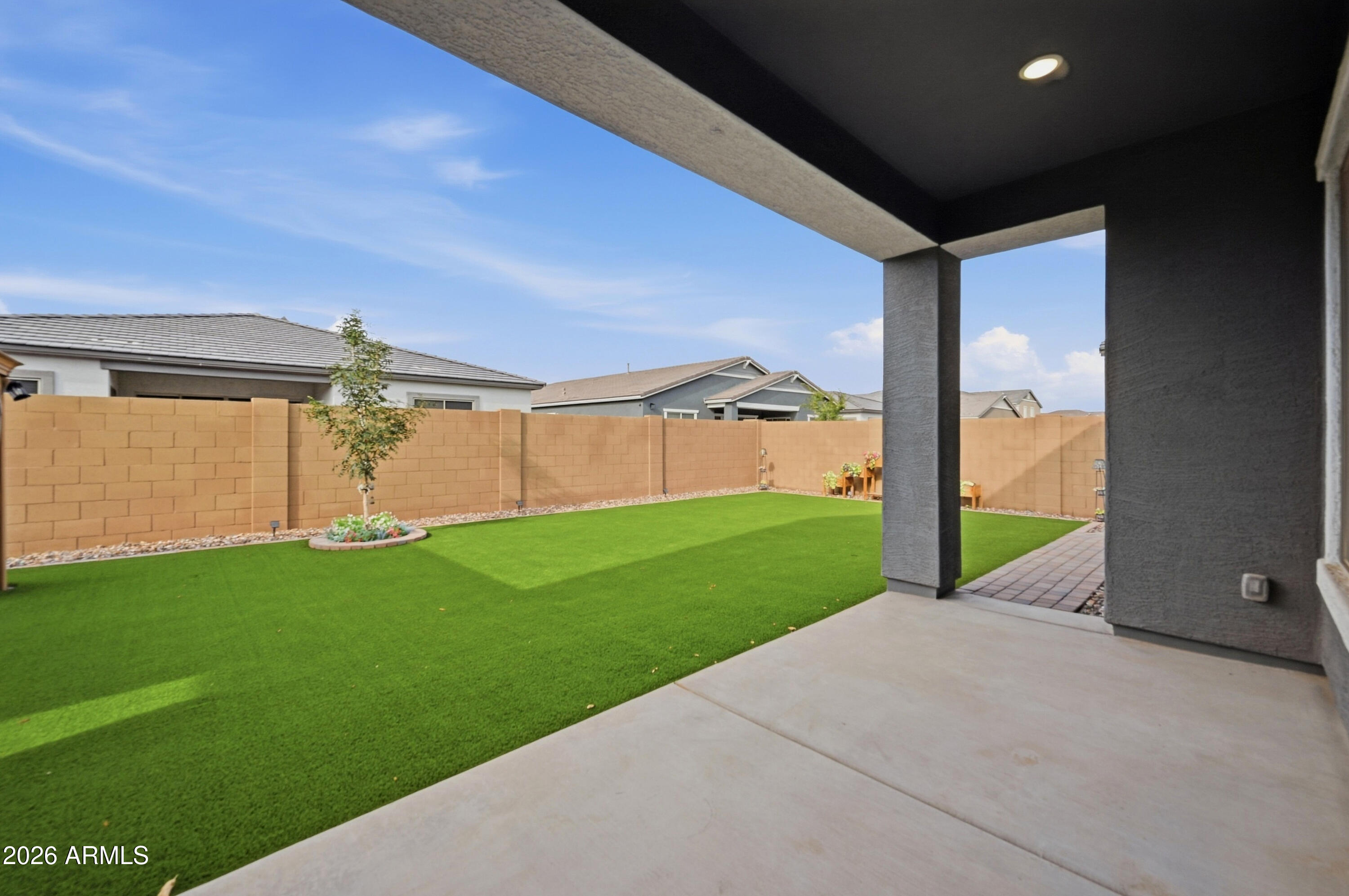 22658 E Roundup Way