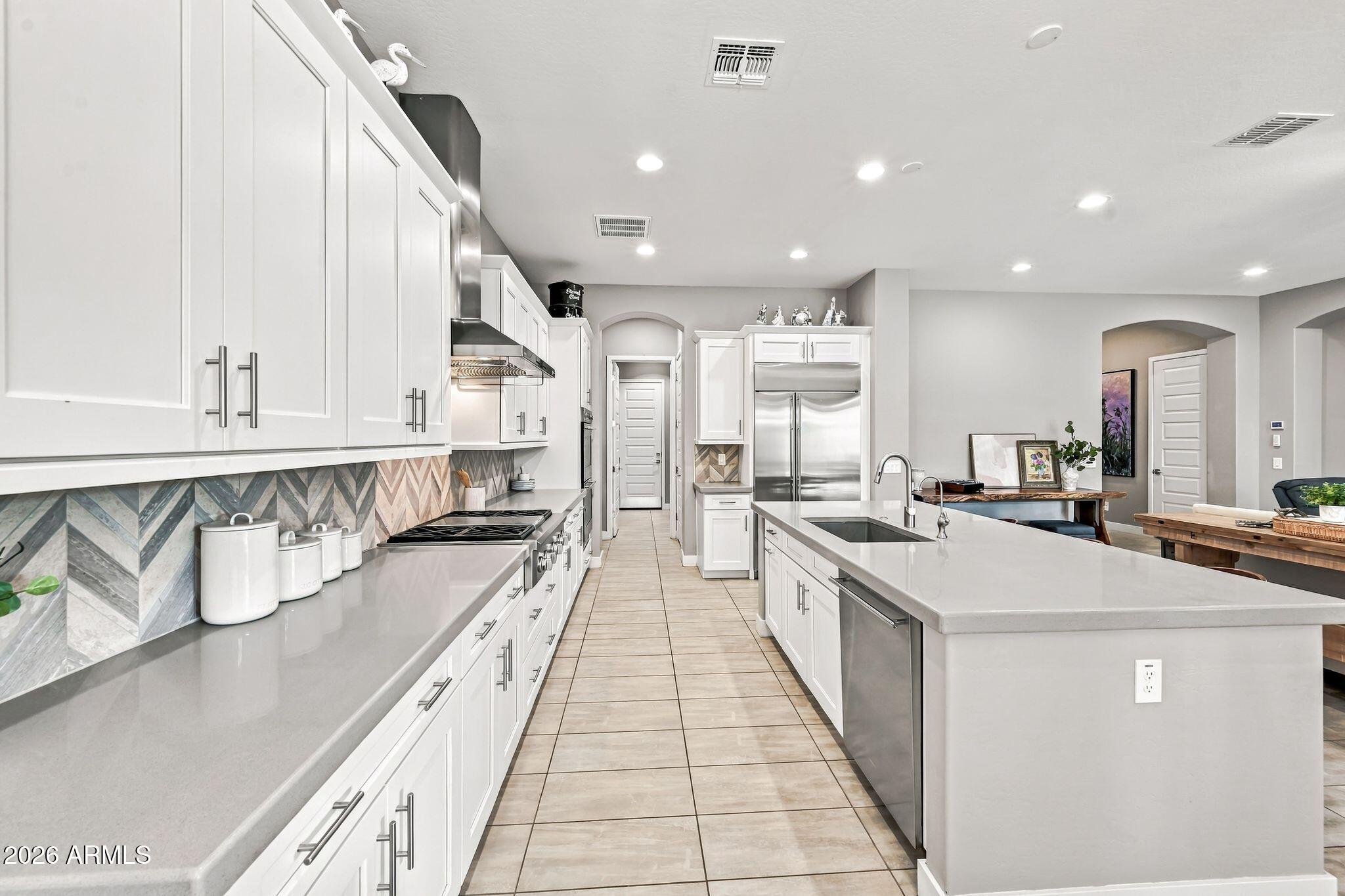 20575 E ARROWHEAD Trail