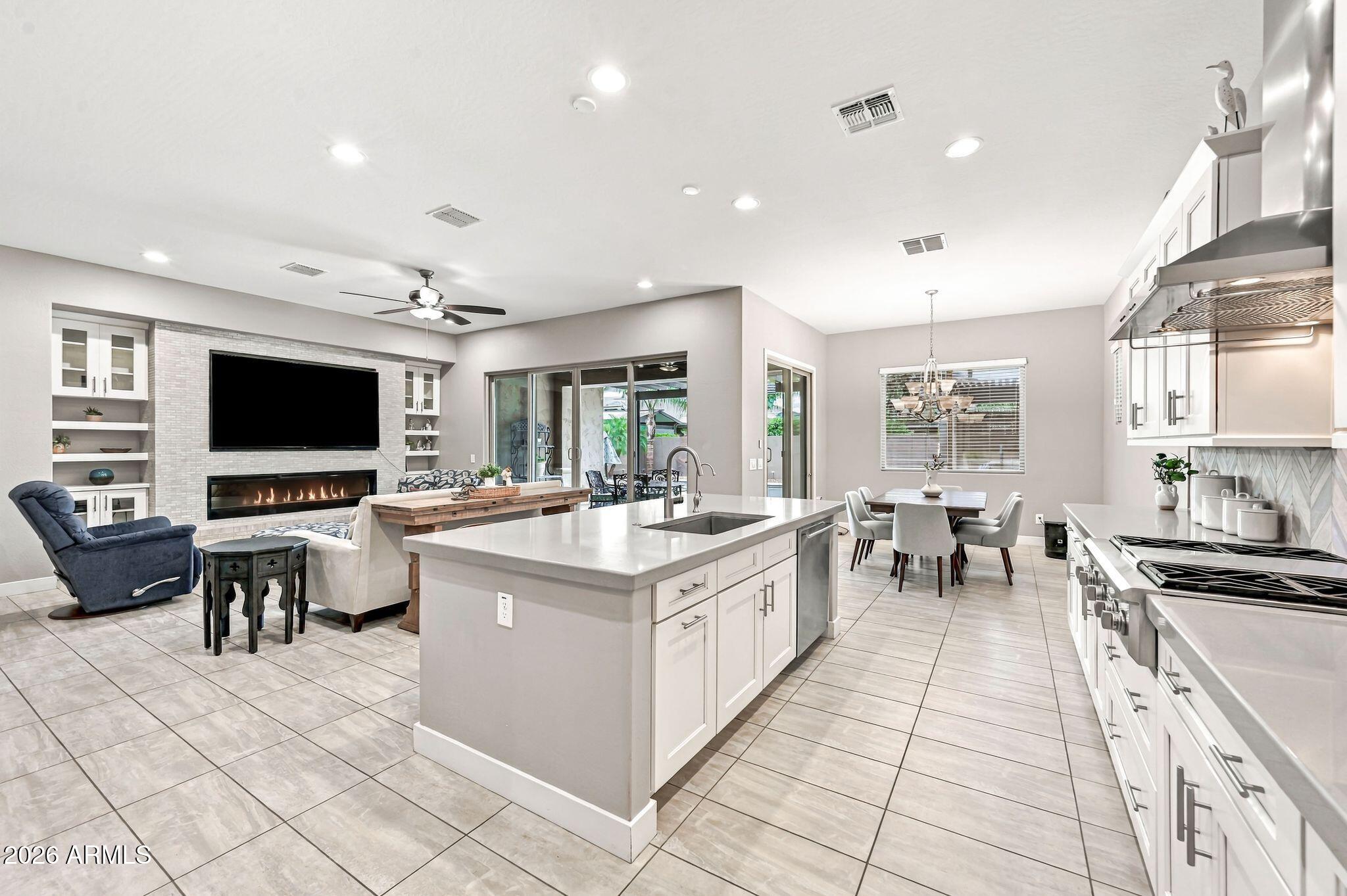 20575 E ARROWHEAD Trail