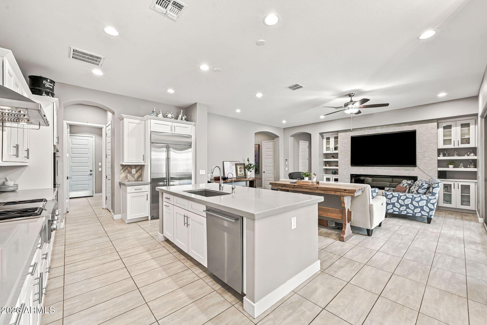 20575 E ARROWHEAD Trail