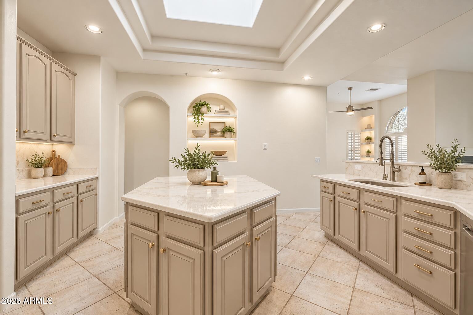 20802 N GRAYHAWK Drive 1184