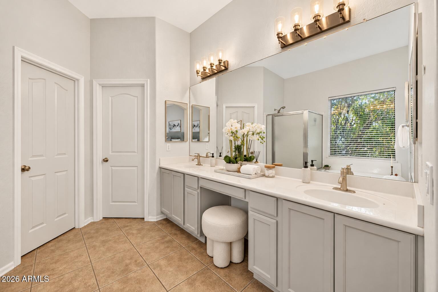 89 E ELGIN Street