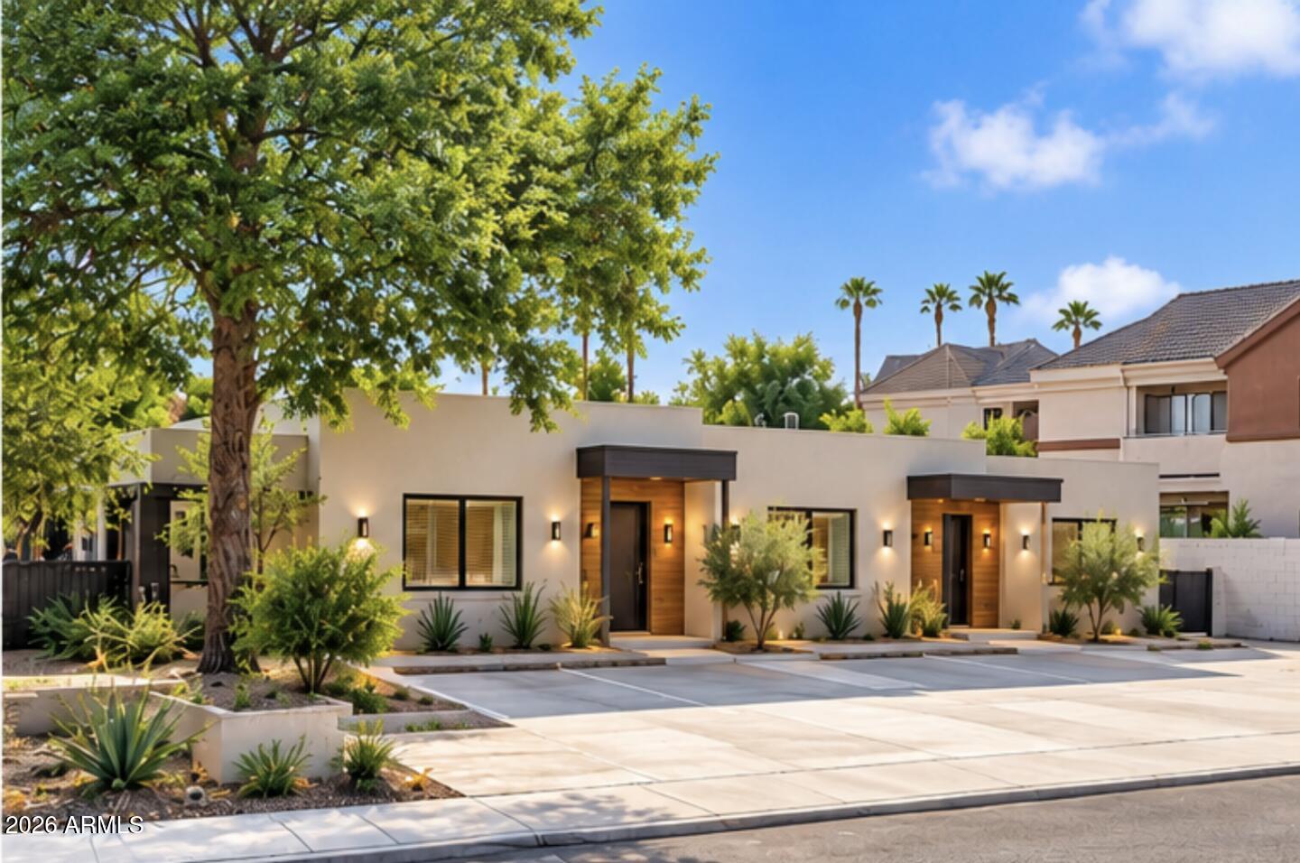 2601 E PARADISE Lane