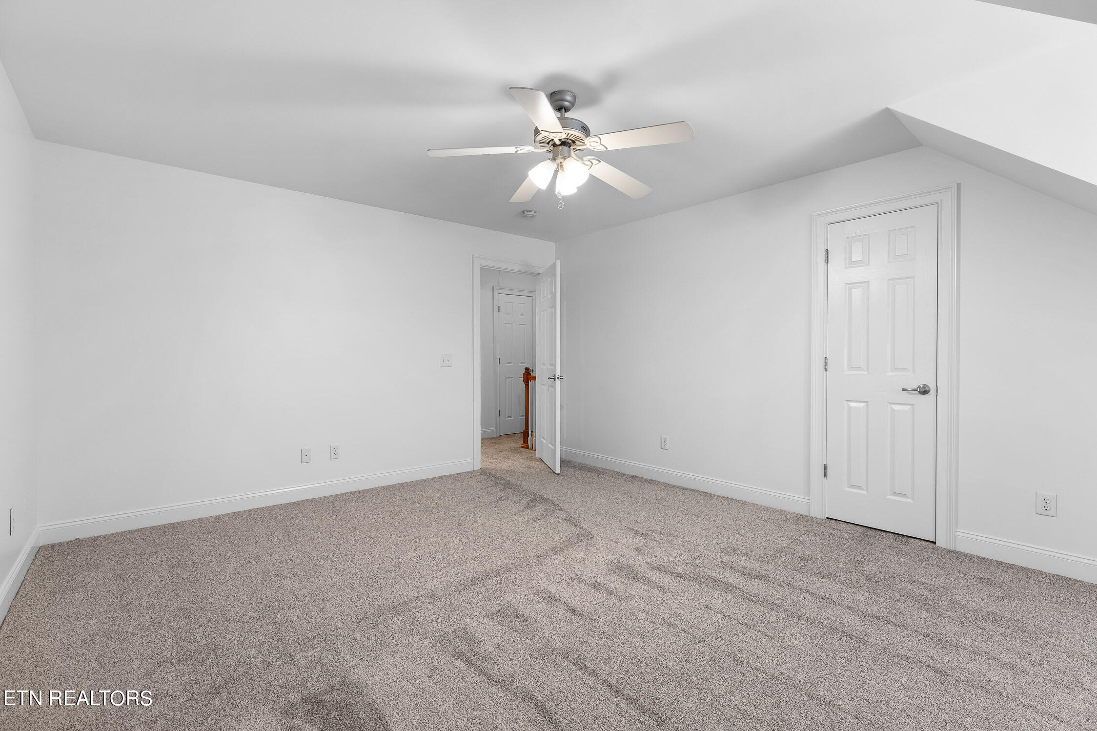 7504 Noah Reid Rd