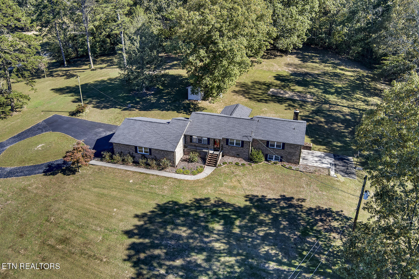 1050 Lawnville Rd