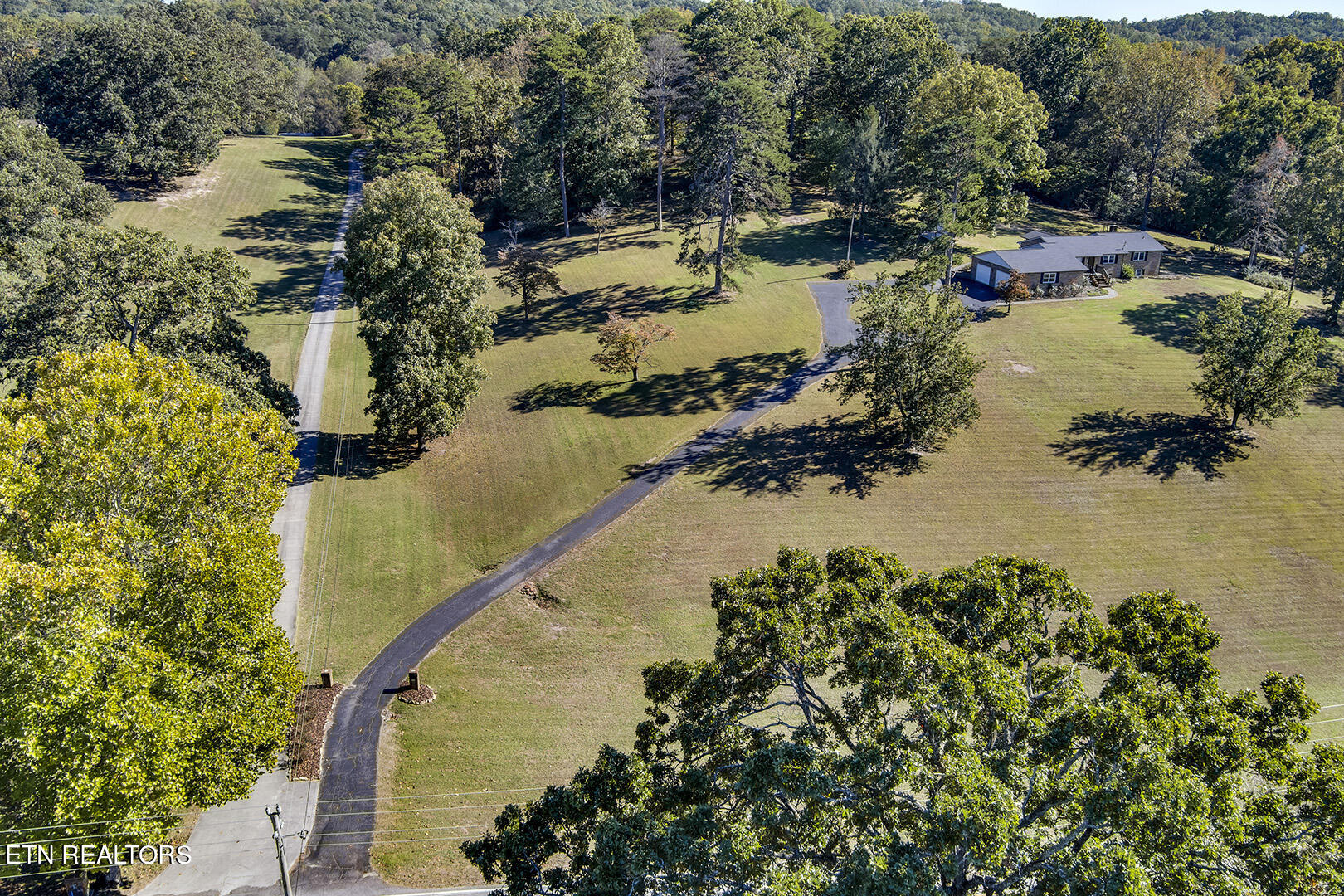 1050 Lawnville Rd
