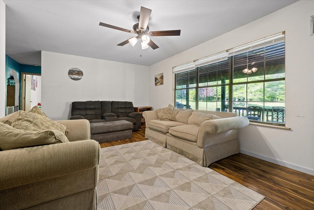 553 Back Valley Road