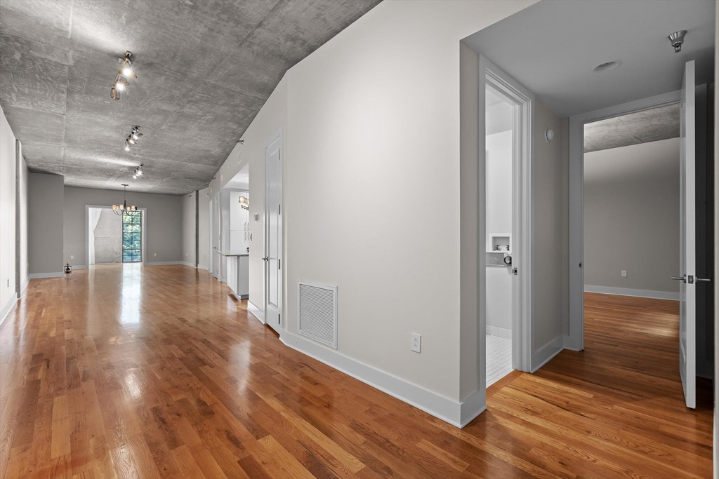 417 Frazier Ave # 303