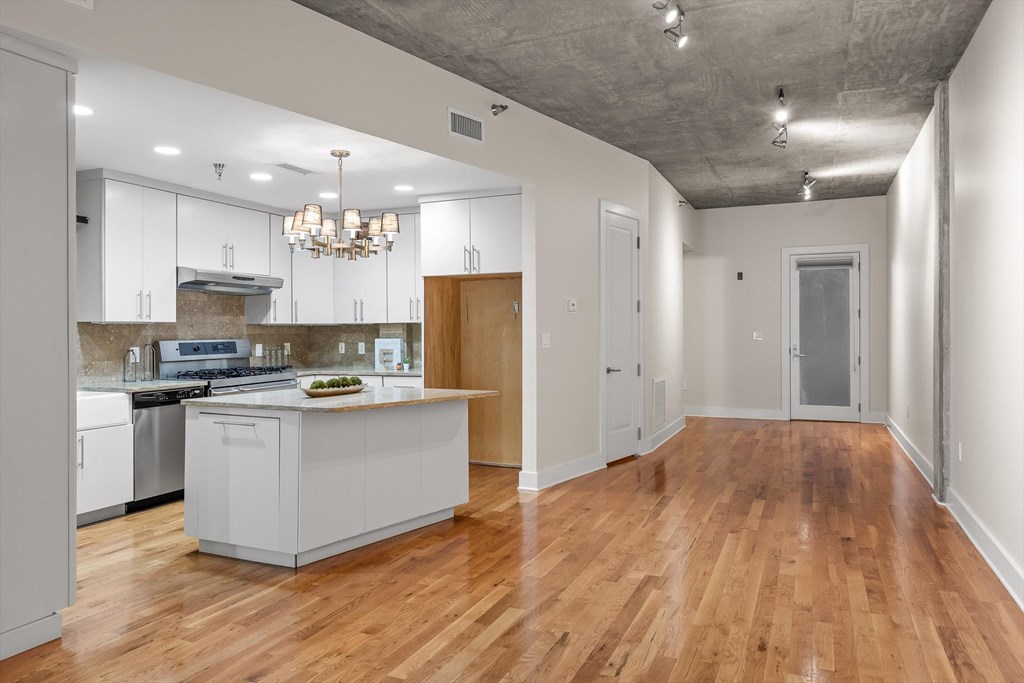 417 Frazier Ave # 303