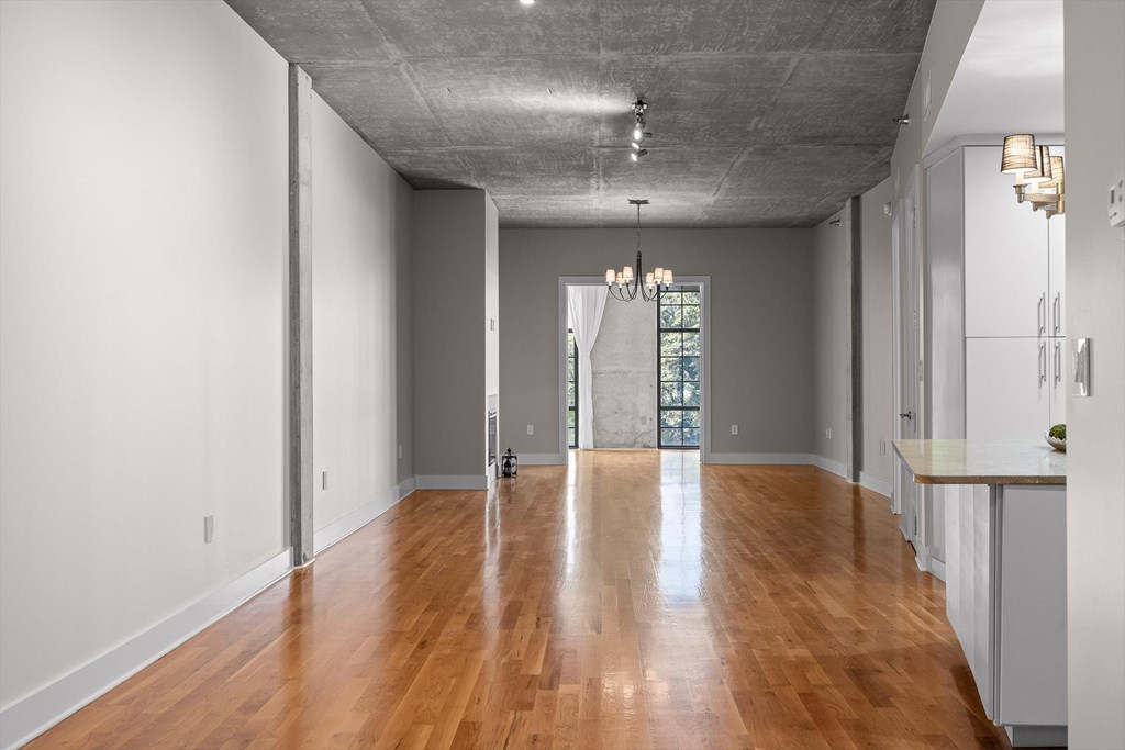 417 Frazier Ave # 303