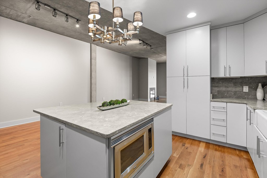 417 Frazier Ave # 303