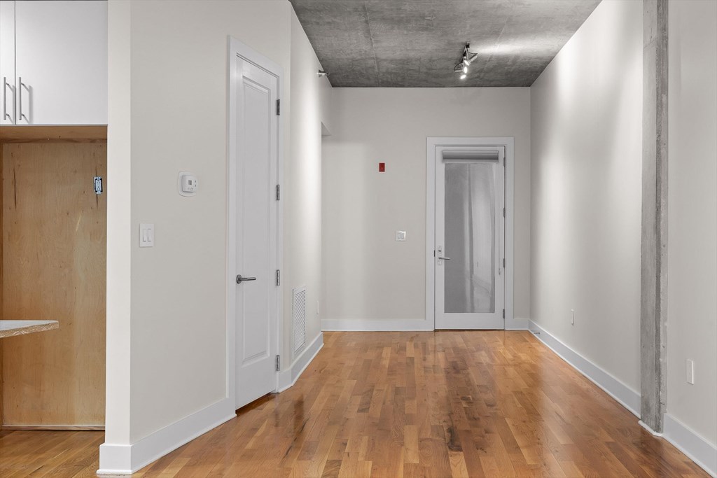 417 Frazier Ave # 303