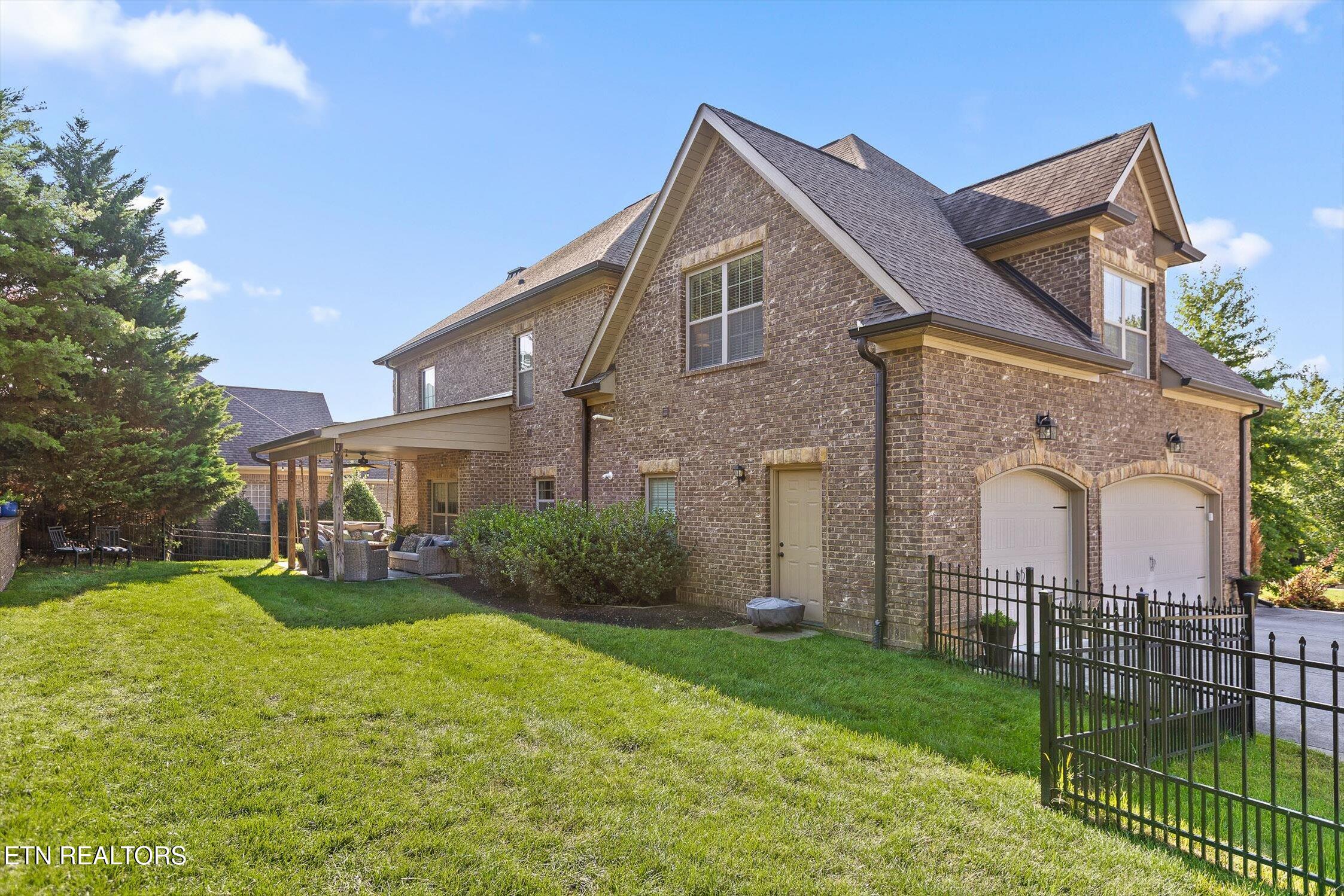 10045 Fox Cove Rd