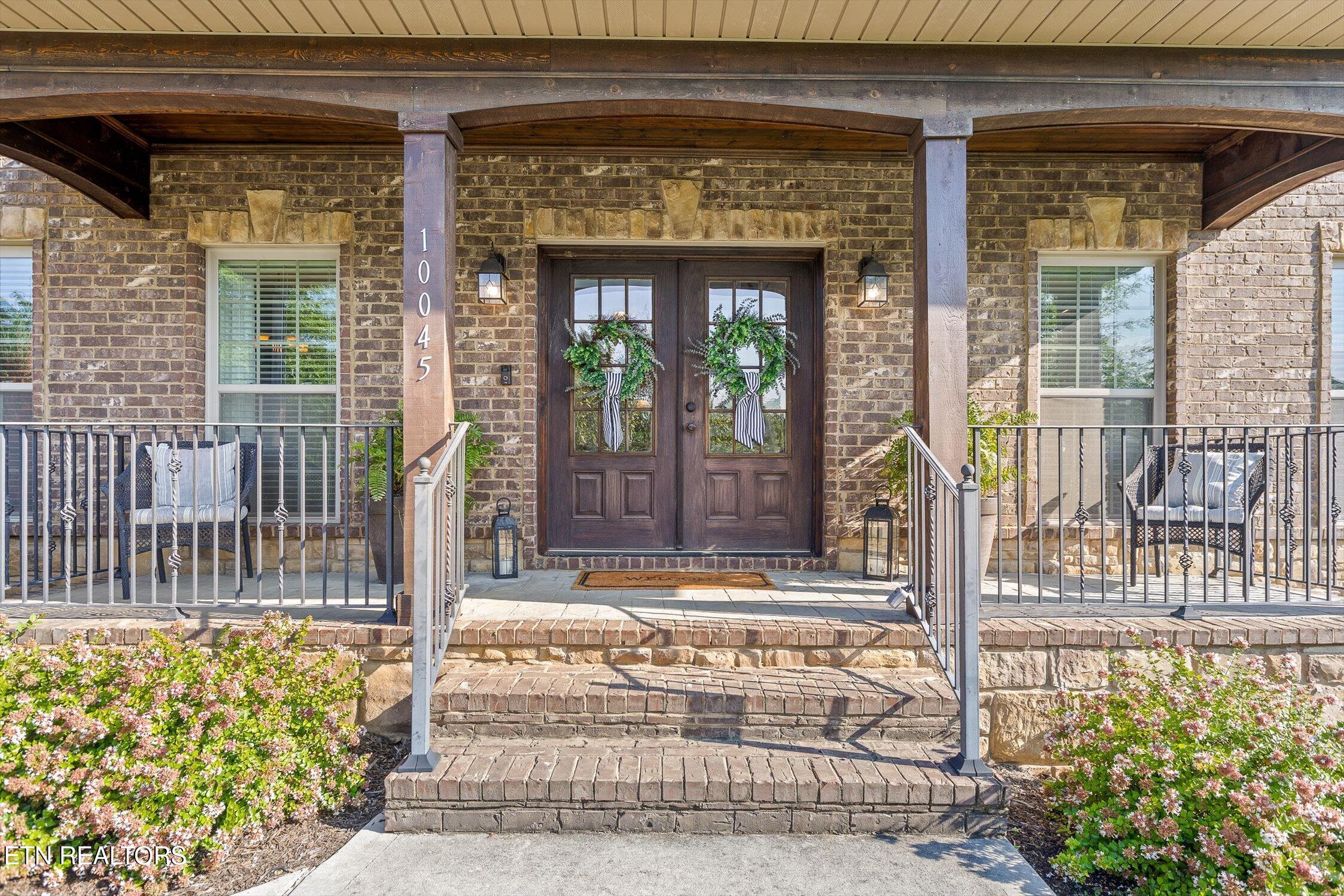 10045 Fox Cove Rd